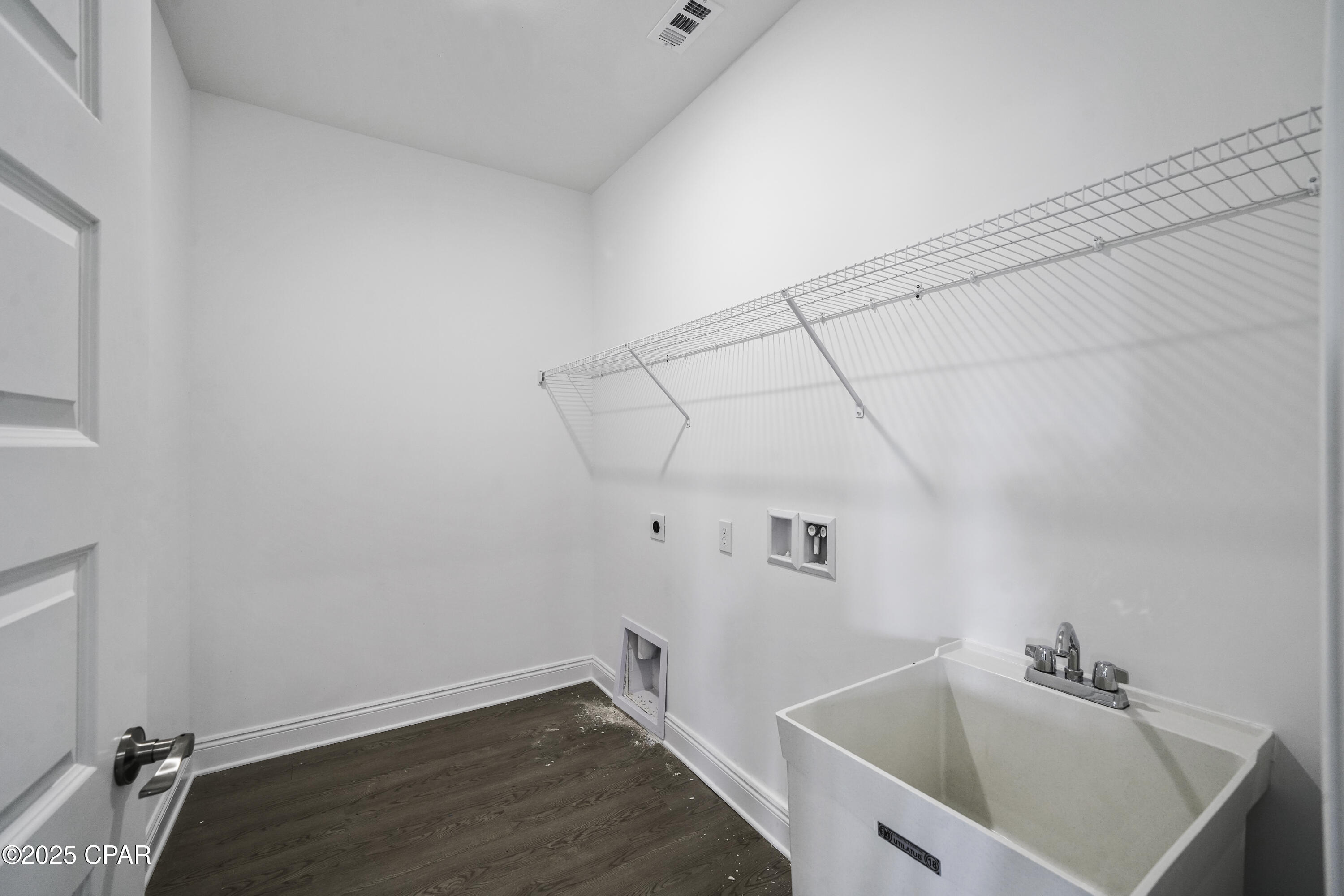 Image 14 For 237 Mosaic Drive 42