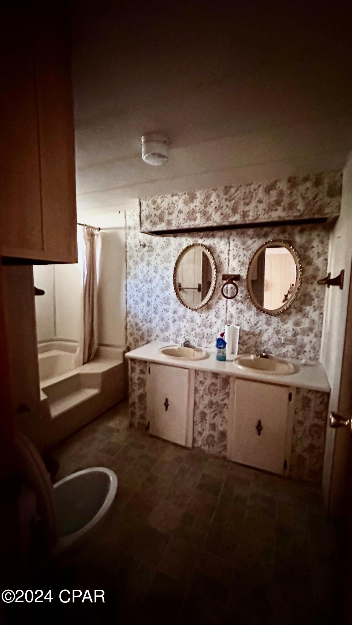 Image 8 For 331 Hibiscus Drive