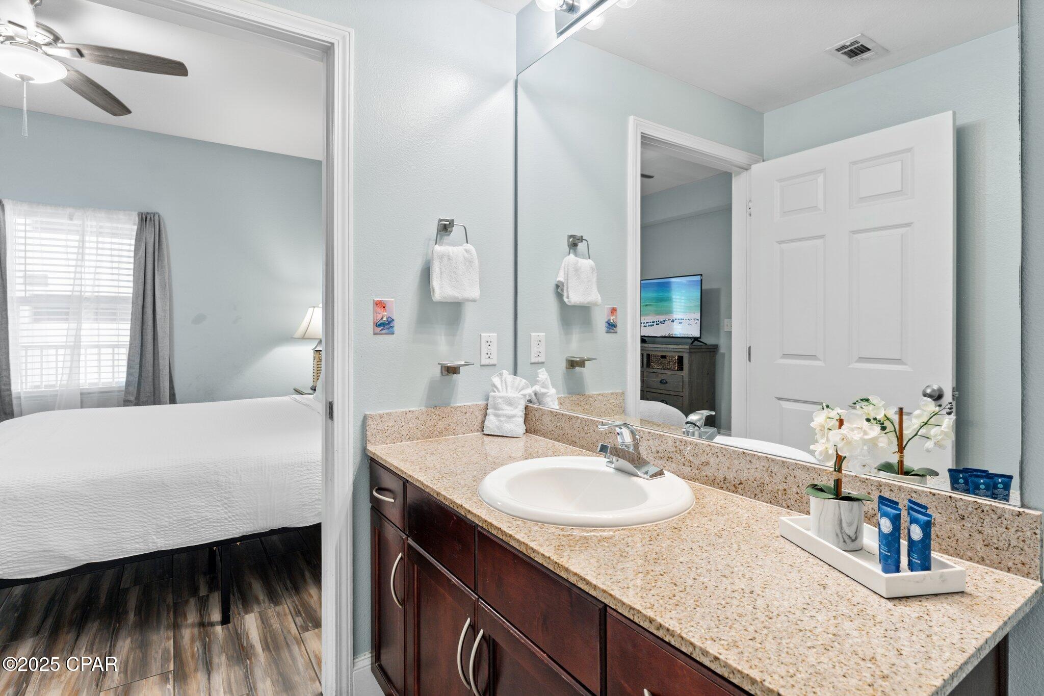 Image 17 For 9902 Thomas Drive 335