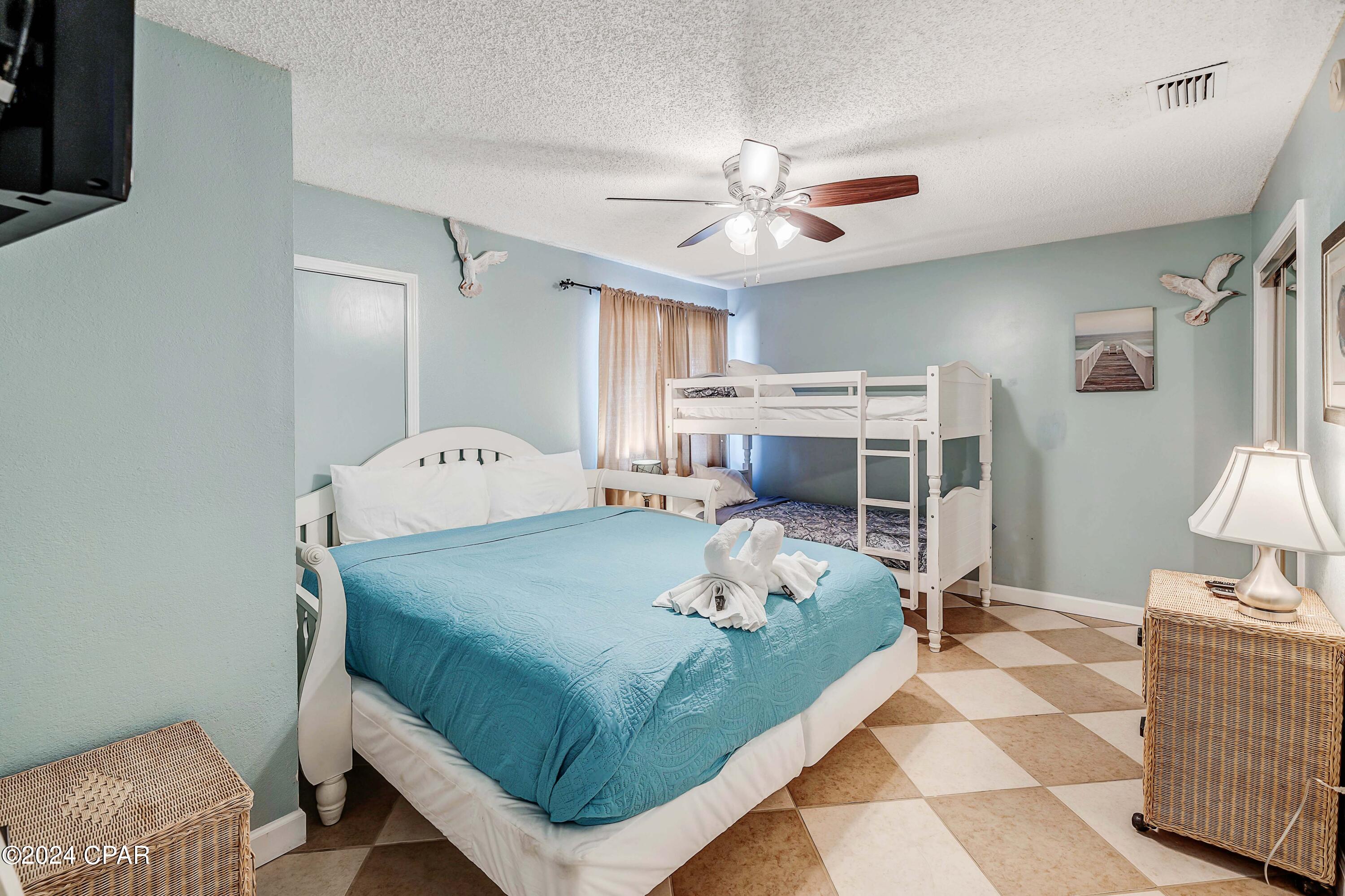 Image 4 For 8610 Surf Drive 306