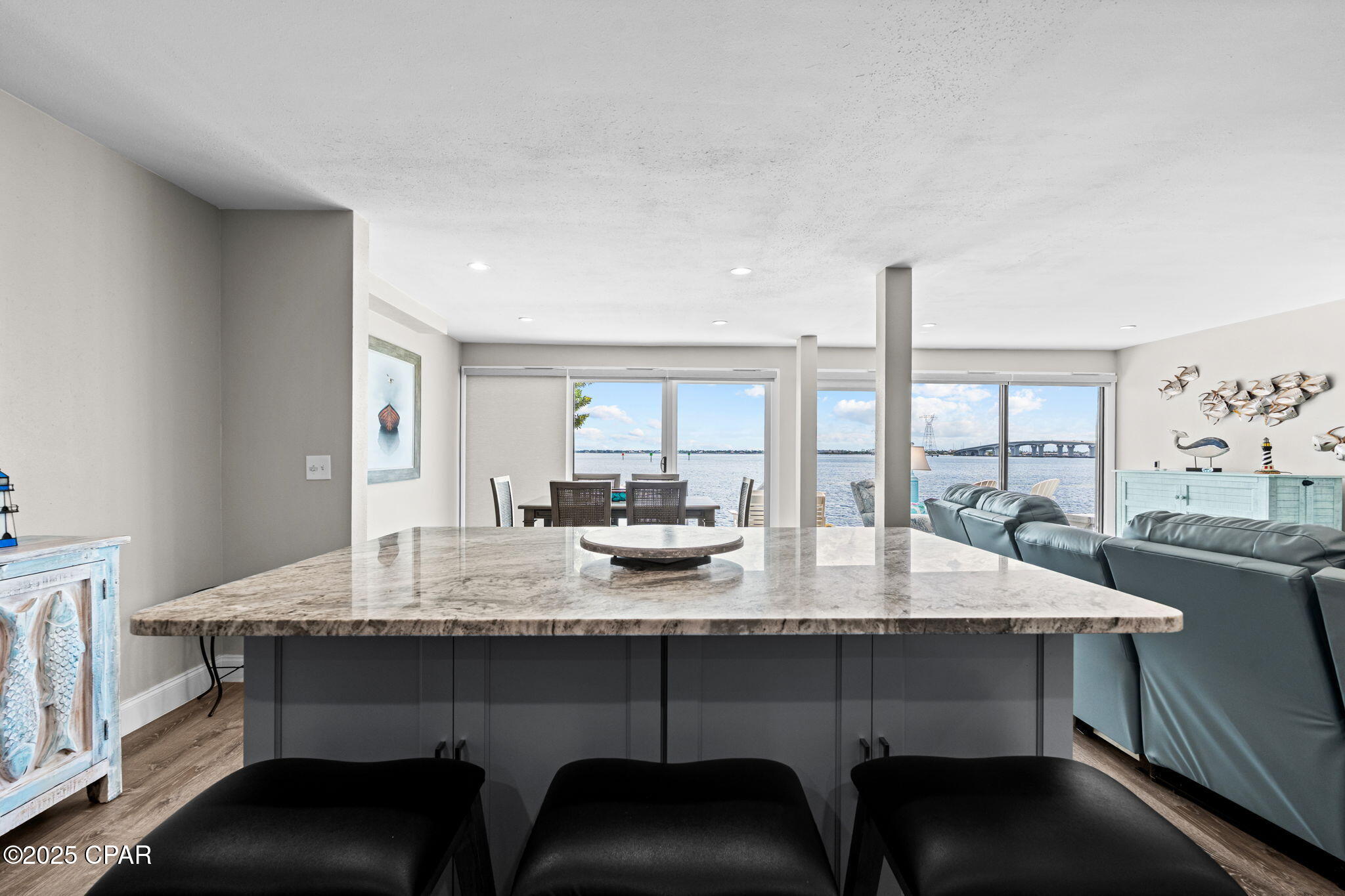 Image 18 For 425 Bayshore Drive 11