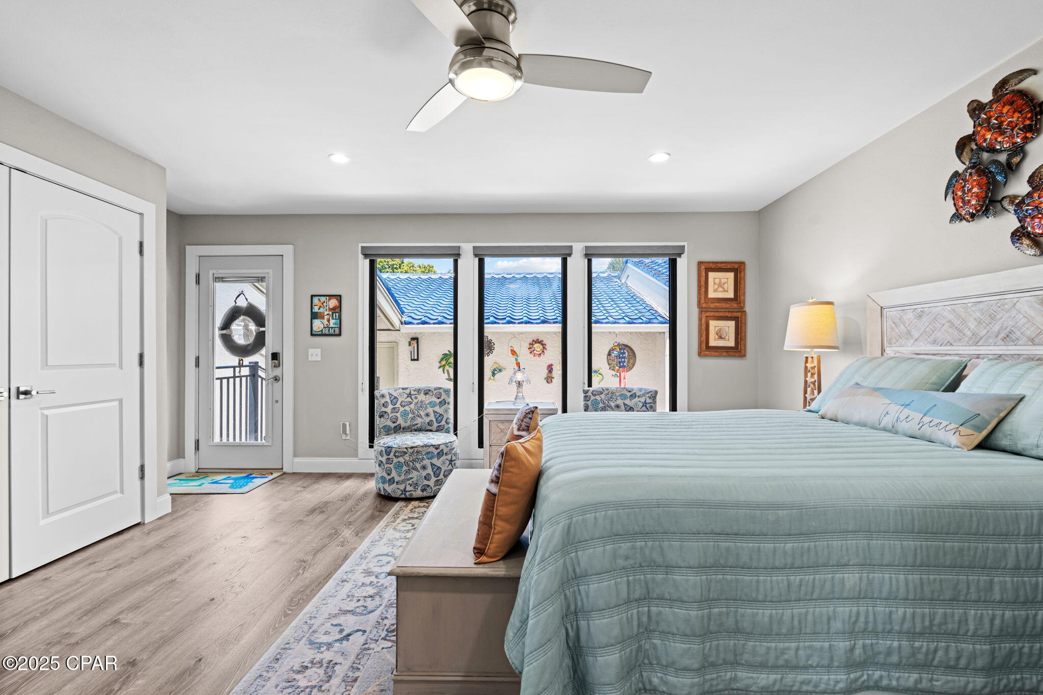 Listing photo id 22 for 425 Bayshore Drive 11