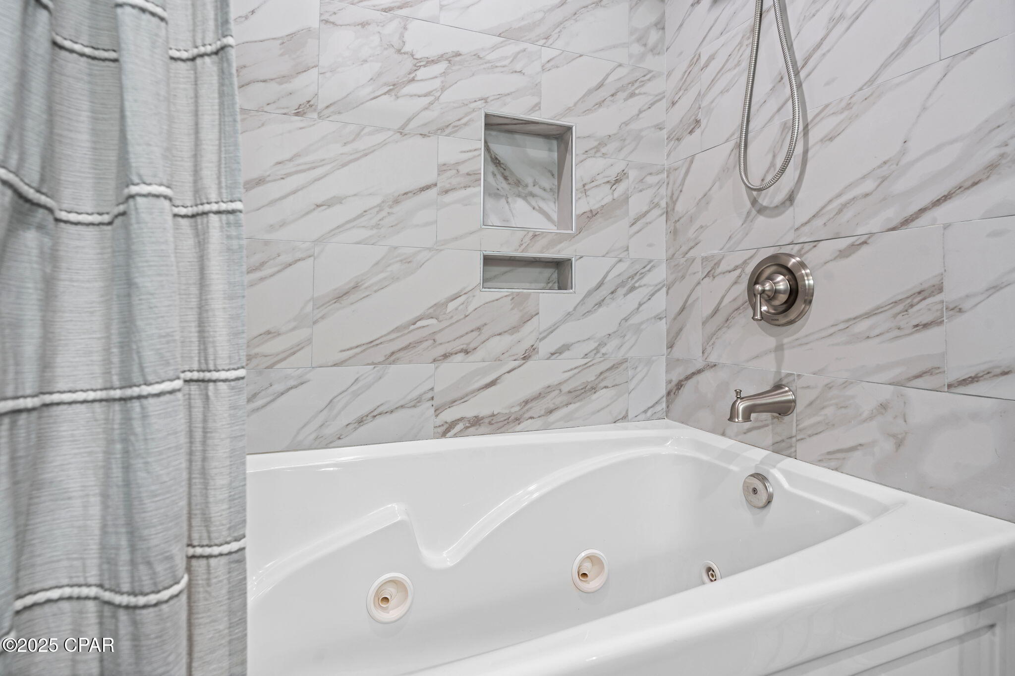 Image 27 For 425 Bayshore Drive 11