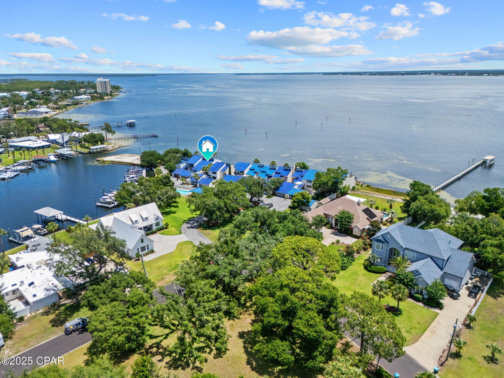 Listing photo id 41 for 425 Bayshore Drive 11