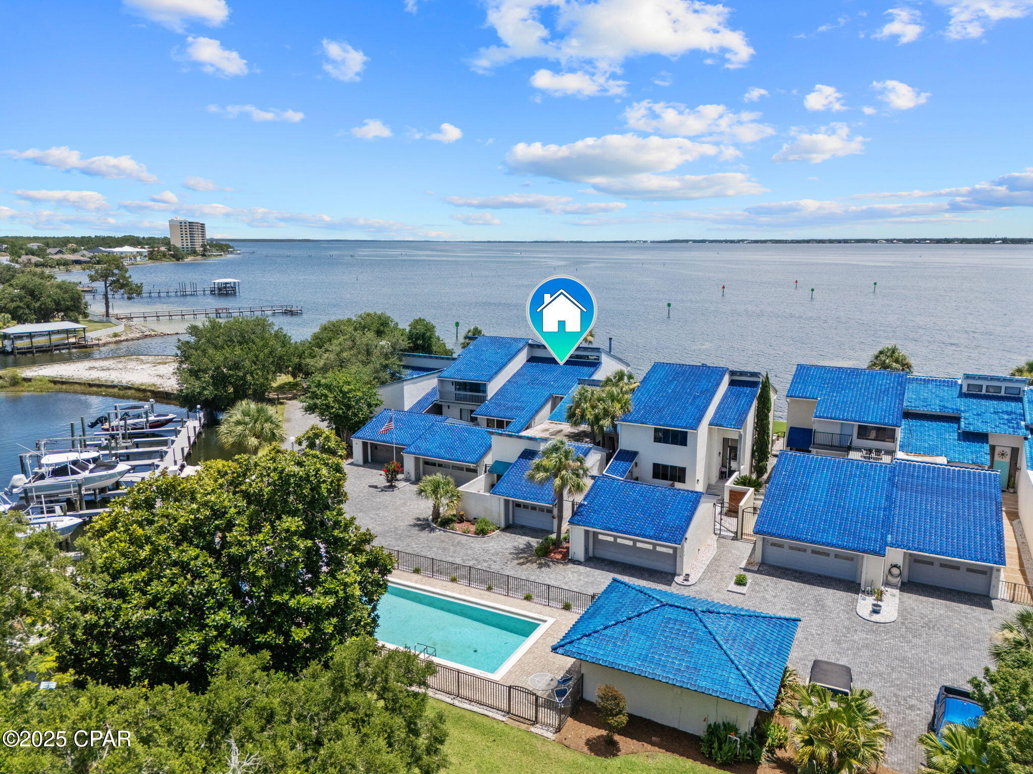 Listing photo id 42 for 425 Bayshore Drive 11