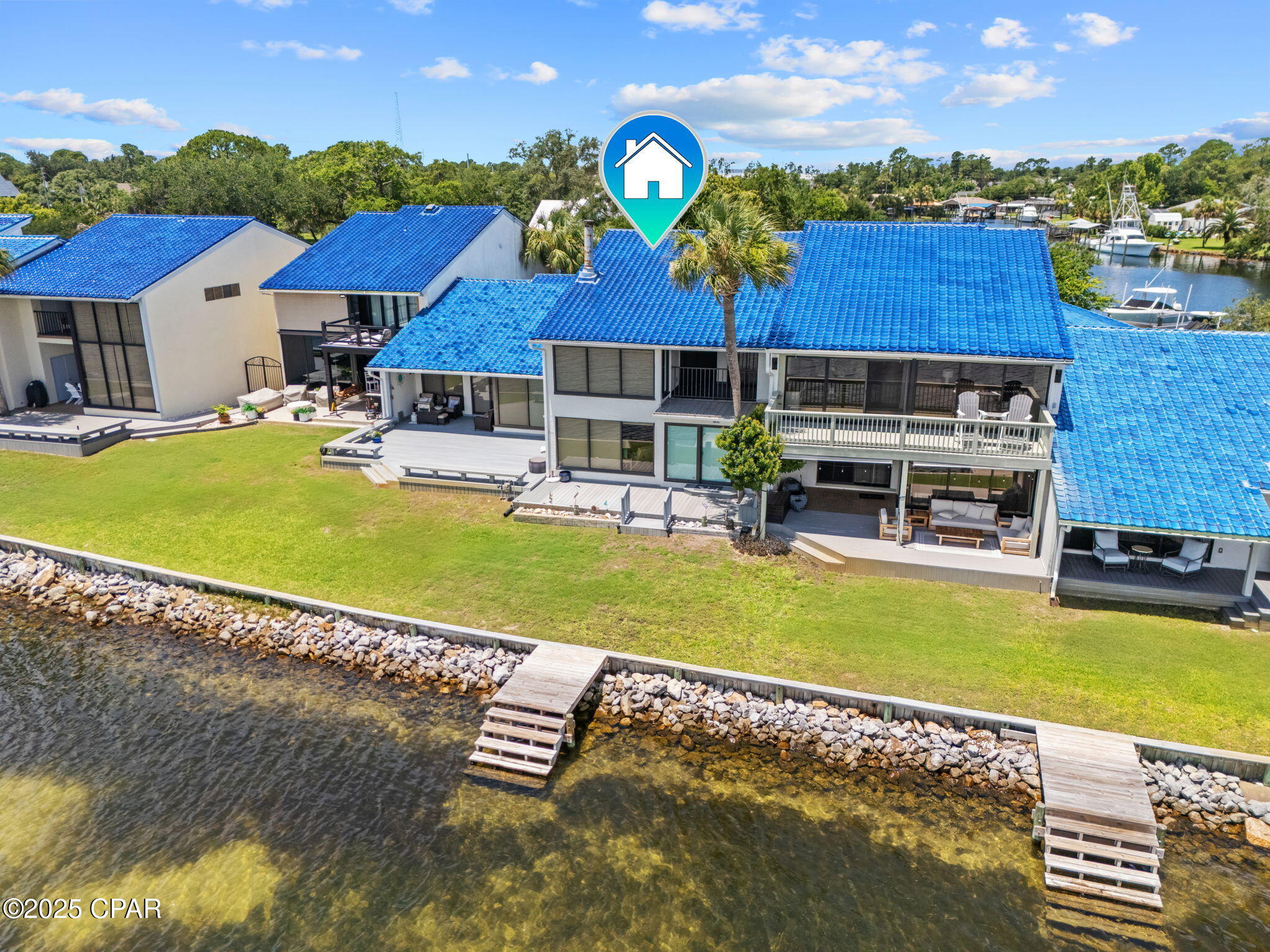 Listing photo id 47 for 425 Bayshore Drive 11