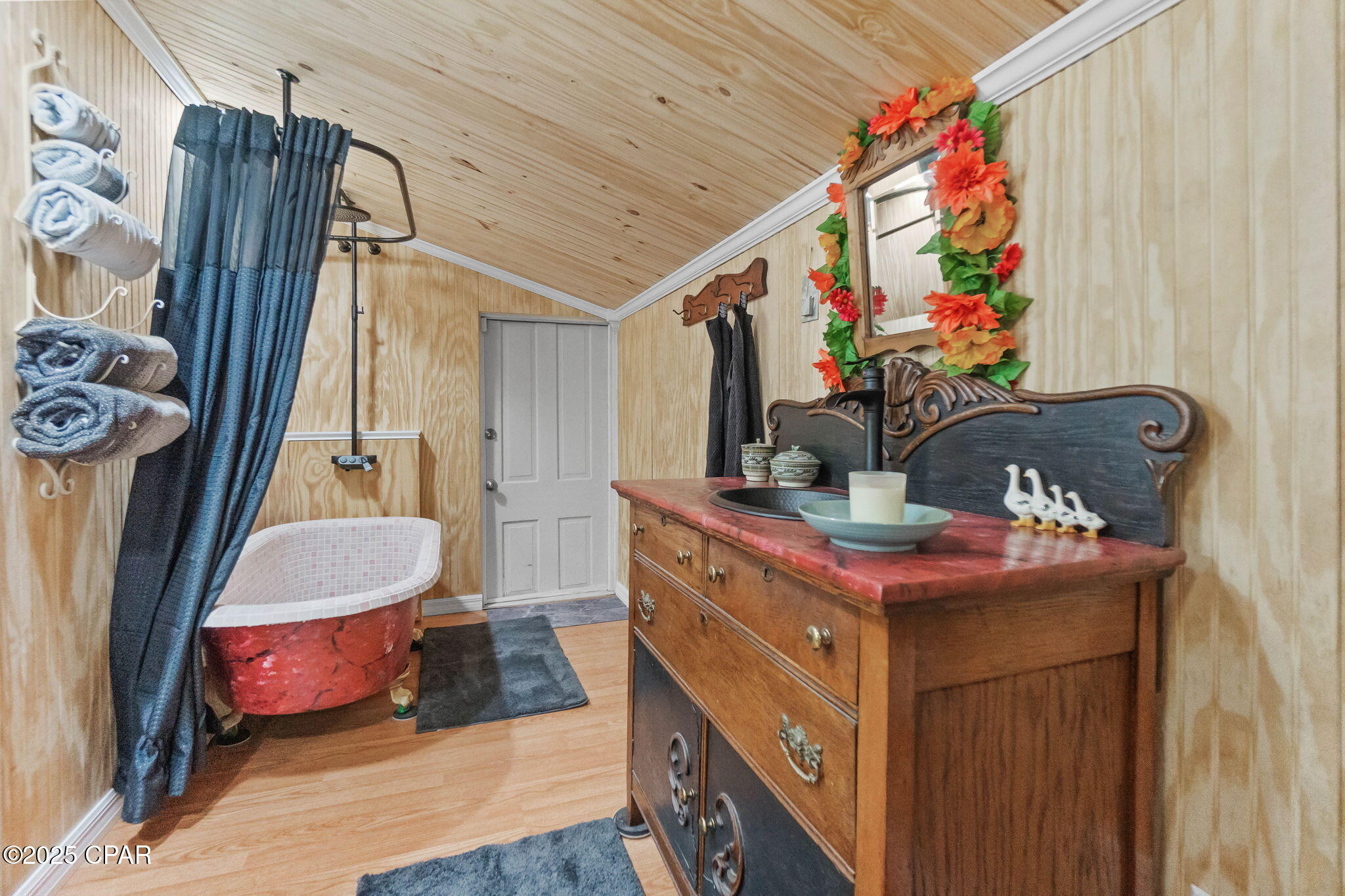 Image 24 For 1748 Georgia Street