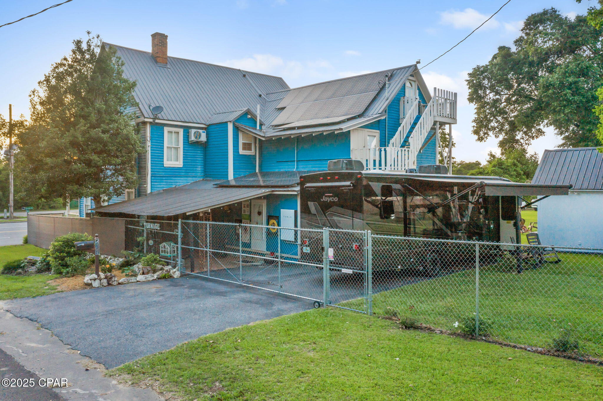 Image 37 For 1748 Georgia Street