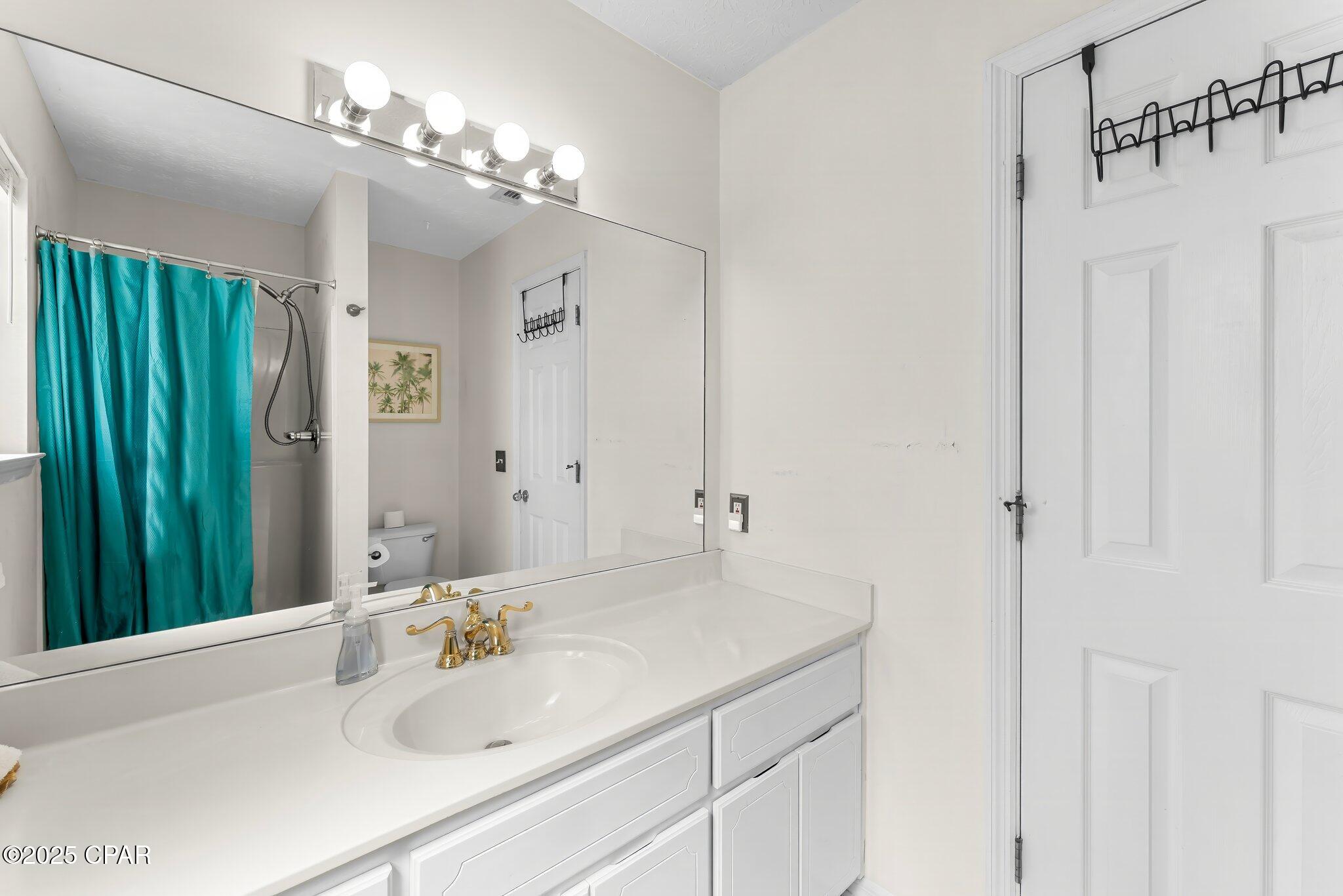 Image 25 For 3924 Vicar Street