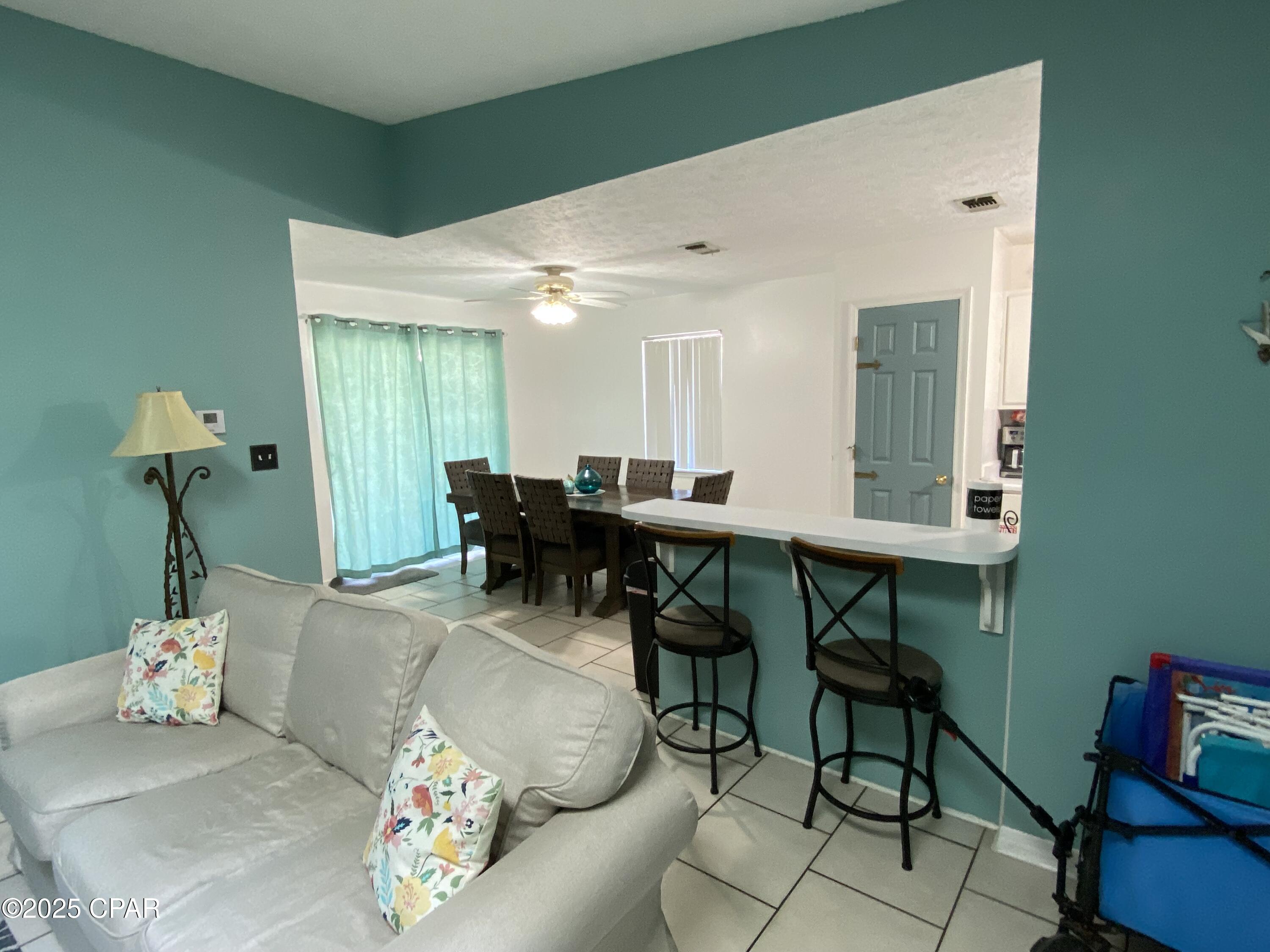 Image 4 For 3924 Vicar Street