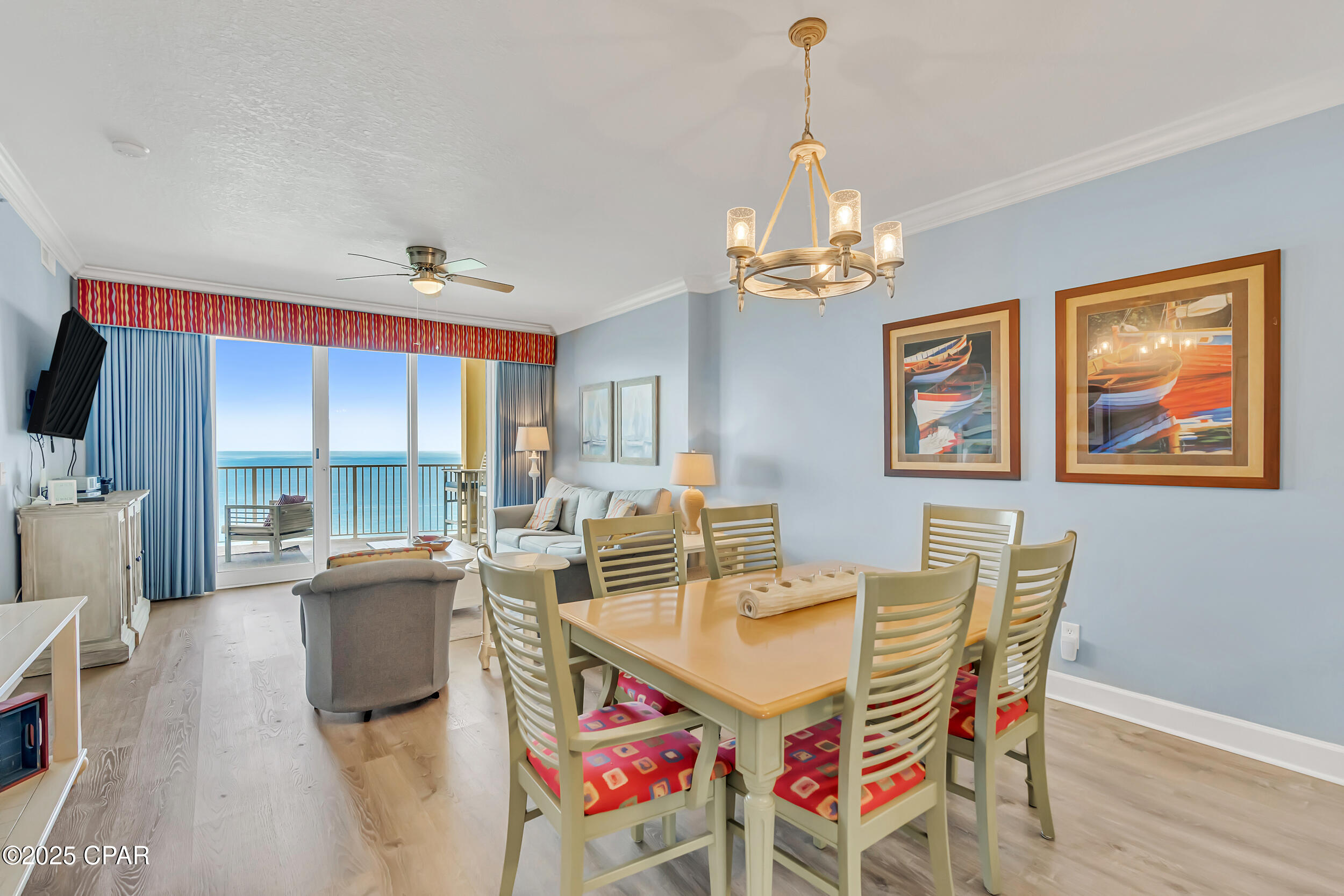 Listing photo id 10 for 17545 Front Beach Road 2004