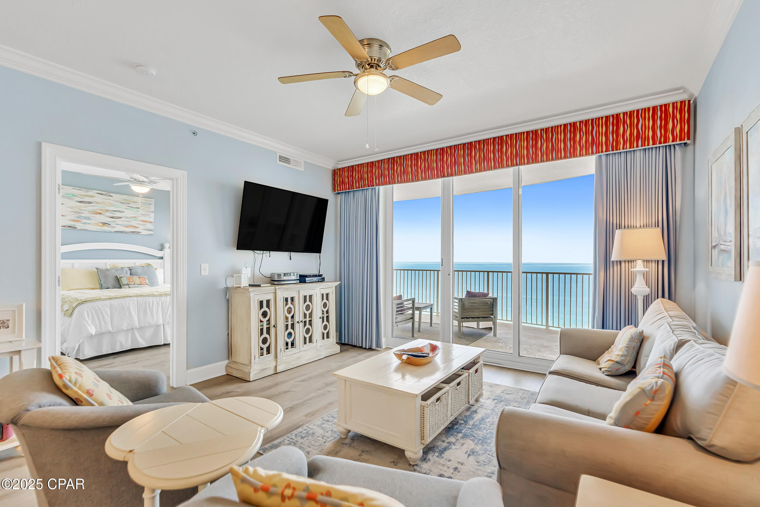 Listing photo id 12 for 17545 Front Beach Road 2004