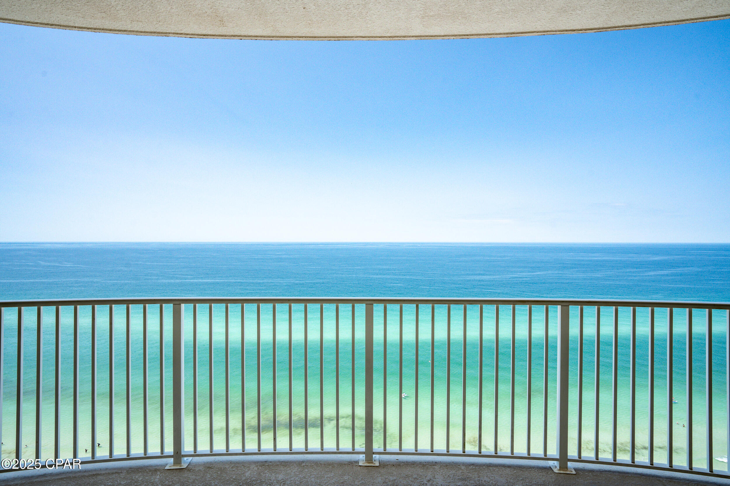 Listing photo id 27 for 17545 Front Beach Road 2004