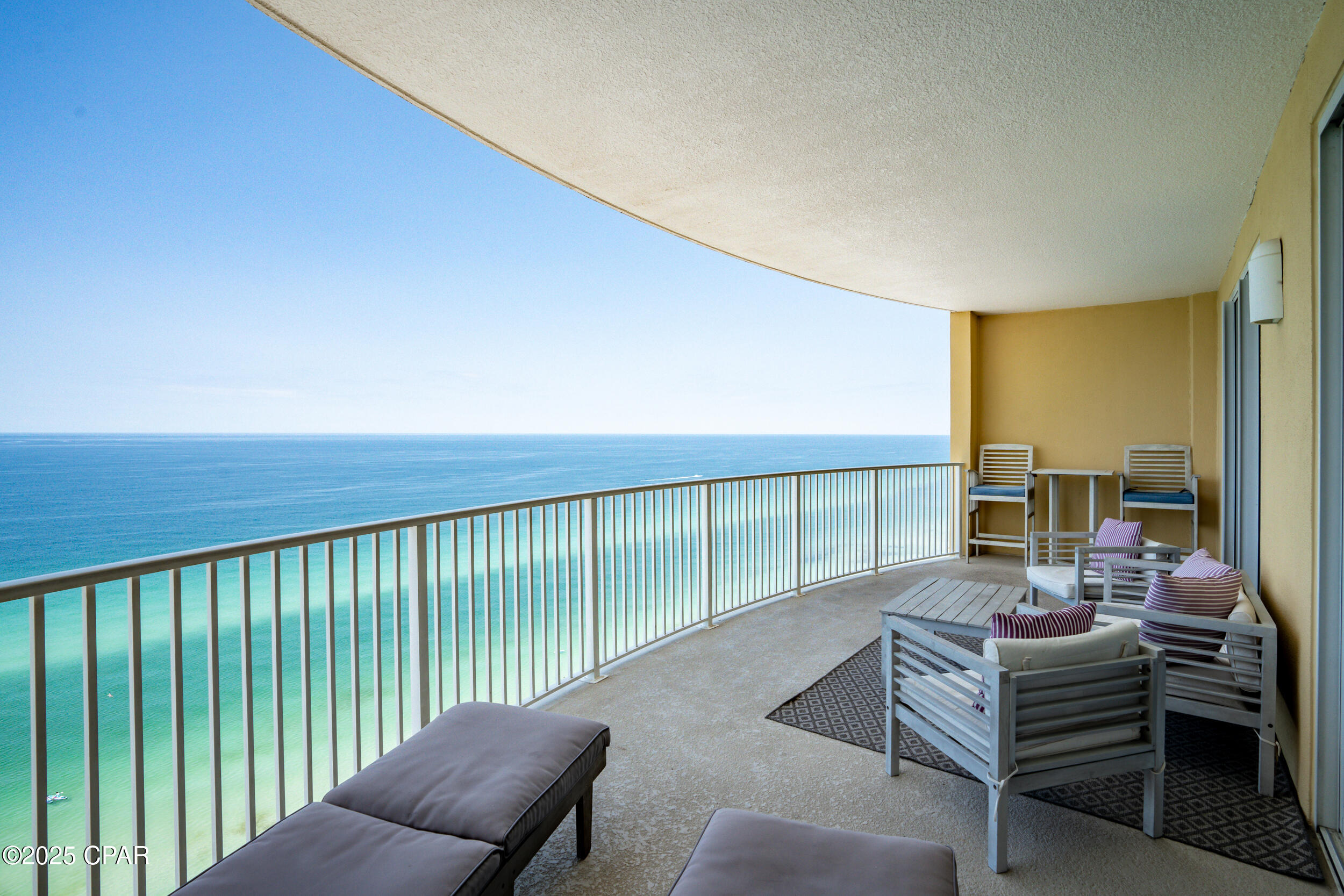 Listing photo id 28 for 17545 Front Beach Road 2004