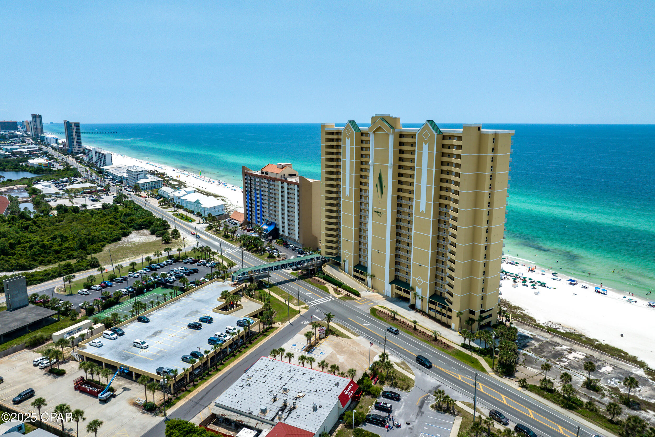 Listing photo id 47 for 17545 Front Beach Road 2004