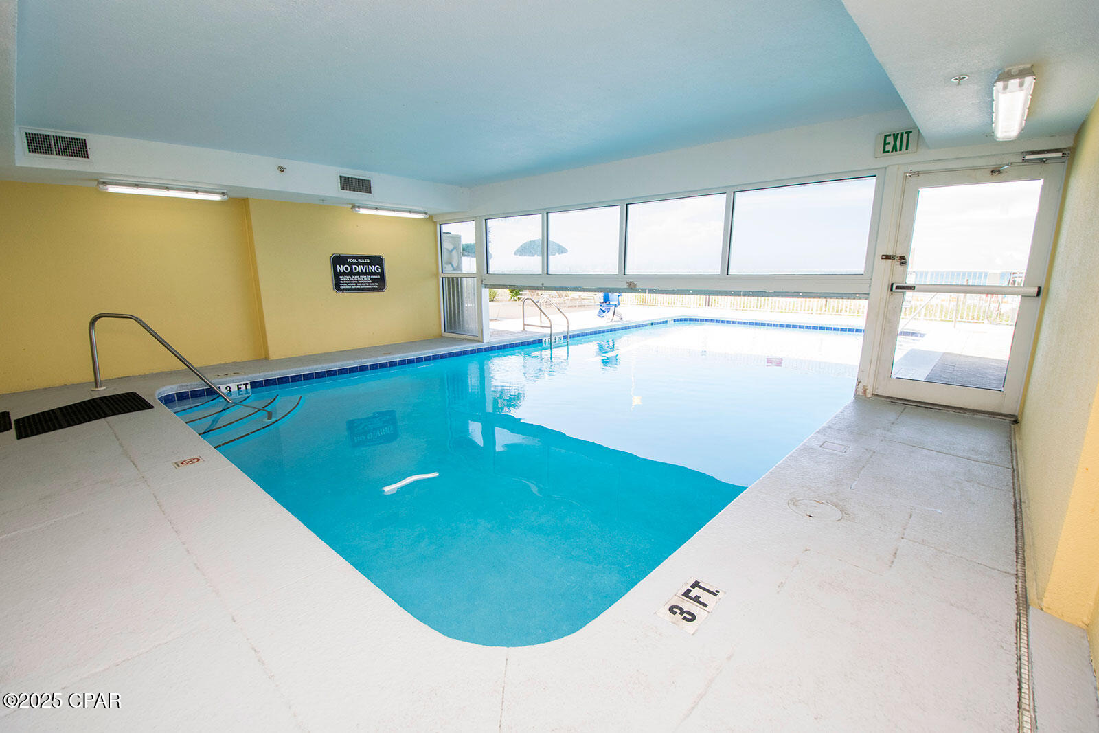 Listing photo id 25 for 17545 Front Beach Road 1105