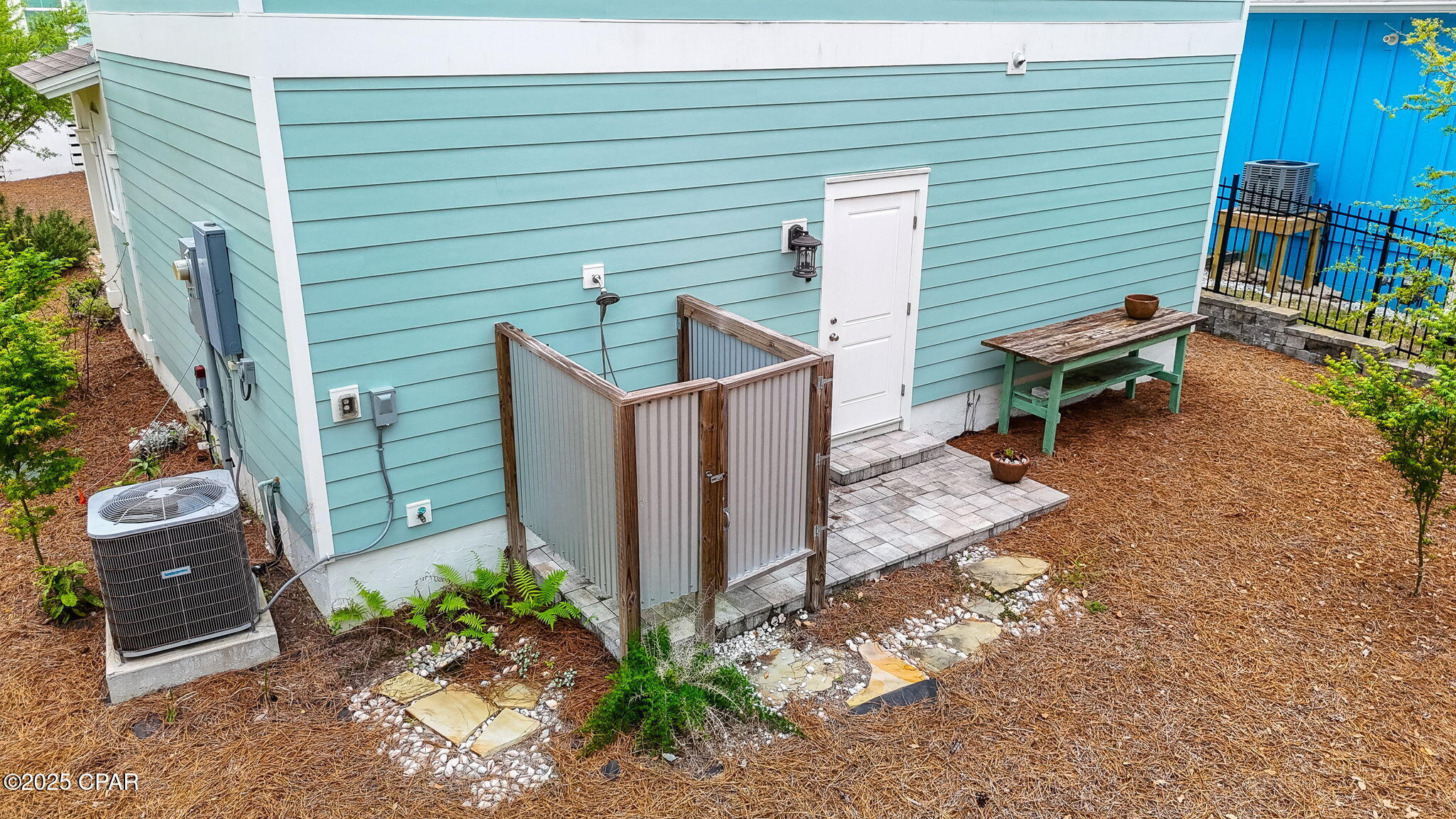 Image 11 For 219 Lakeshore Drive