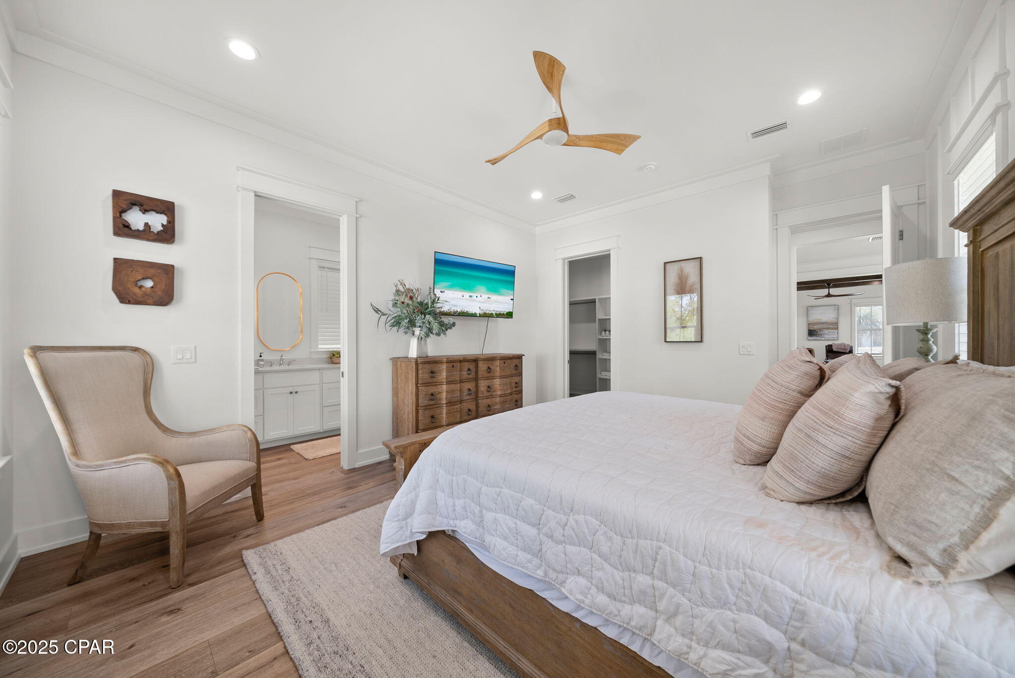 Image 18 For 219 Lakeshore Drive