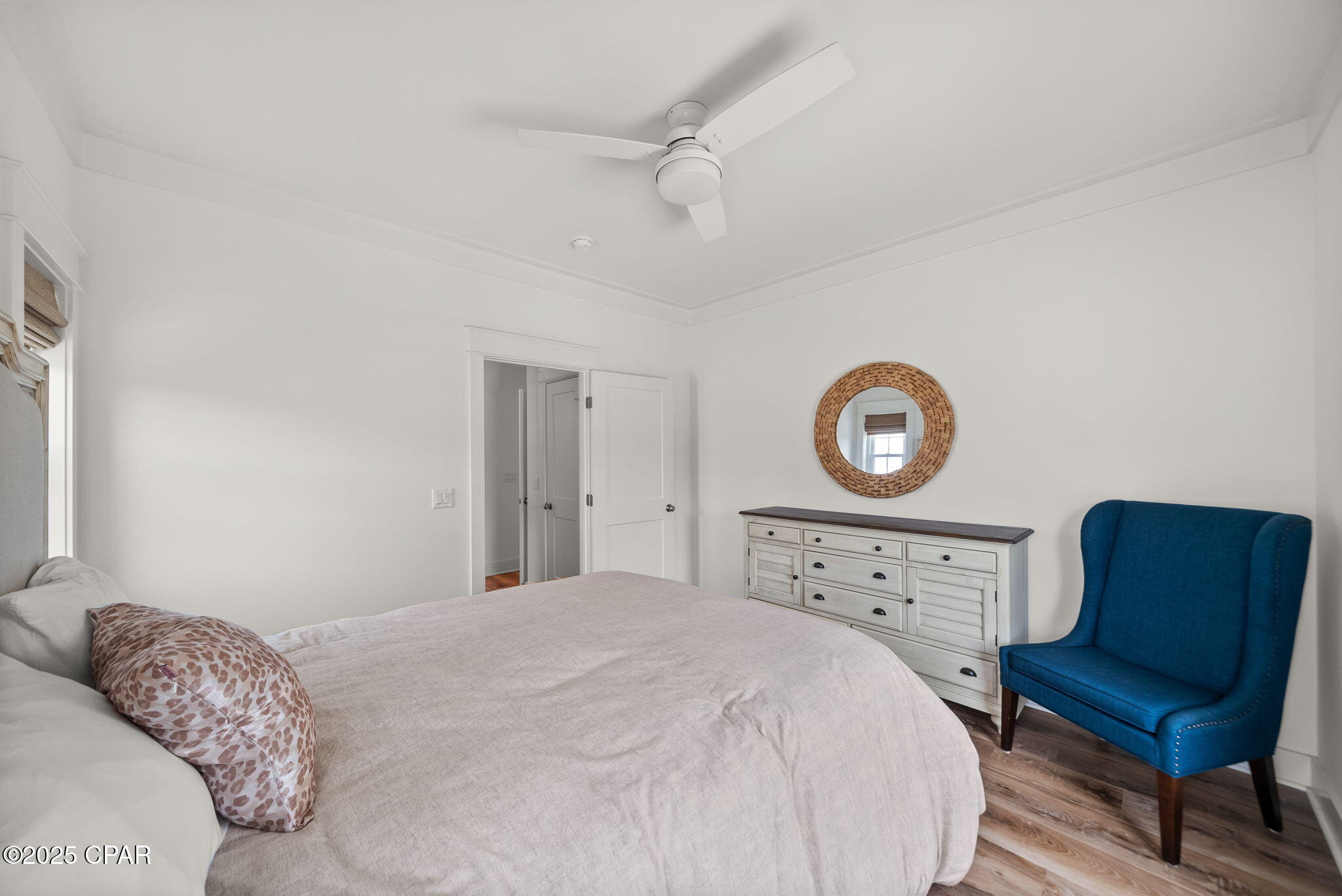 Image 37 For 219 Lakeshore Drive