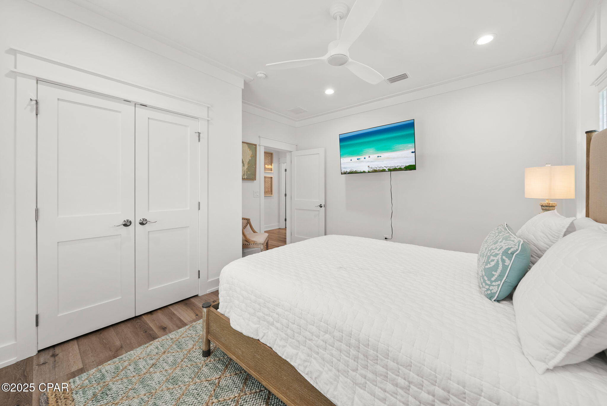 Image 42 For 219 Lakeshore Drive