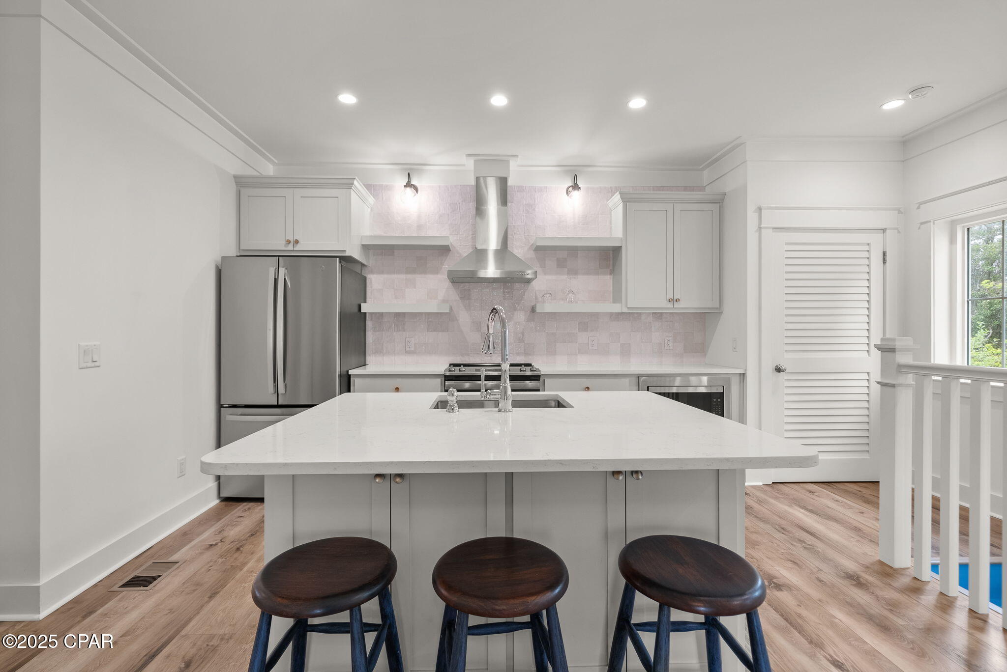 Image 49 For 219 Lakeshore Drive