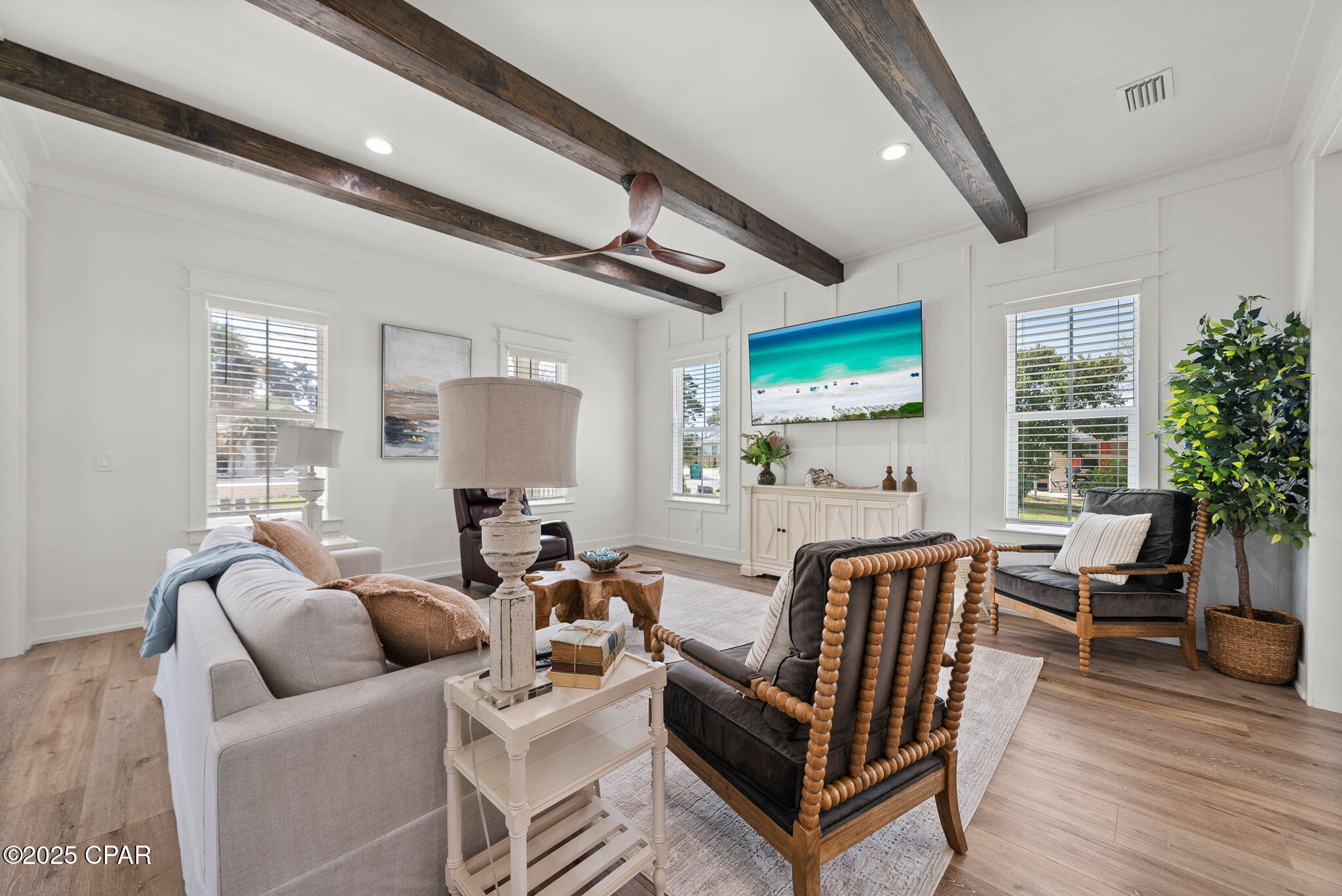 Image 5 For 219 Lakeshore Drive