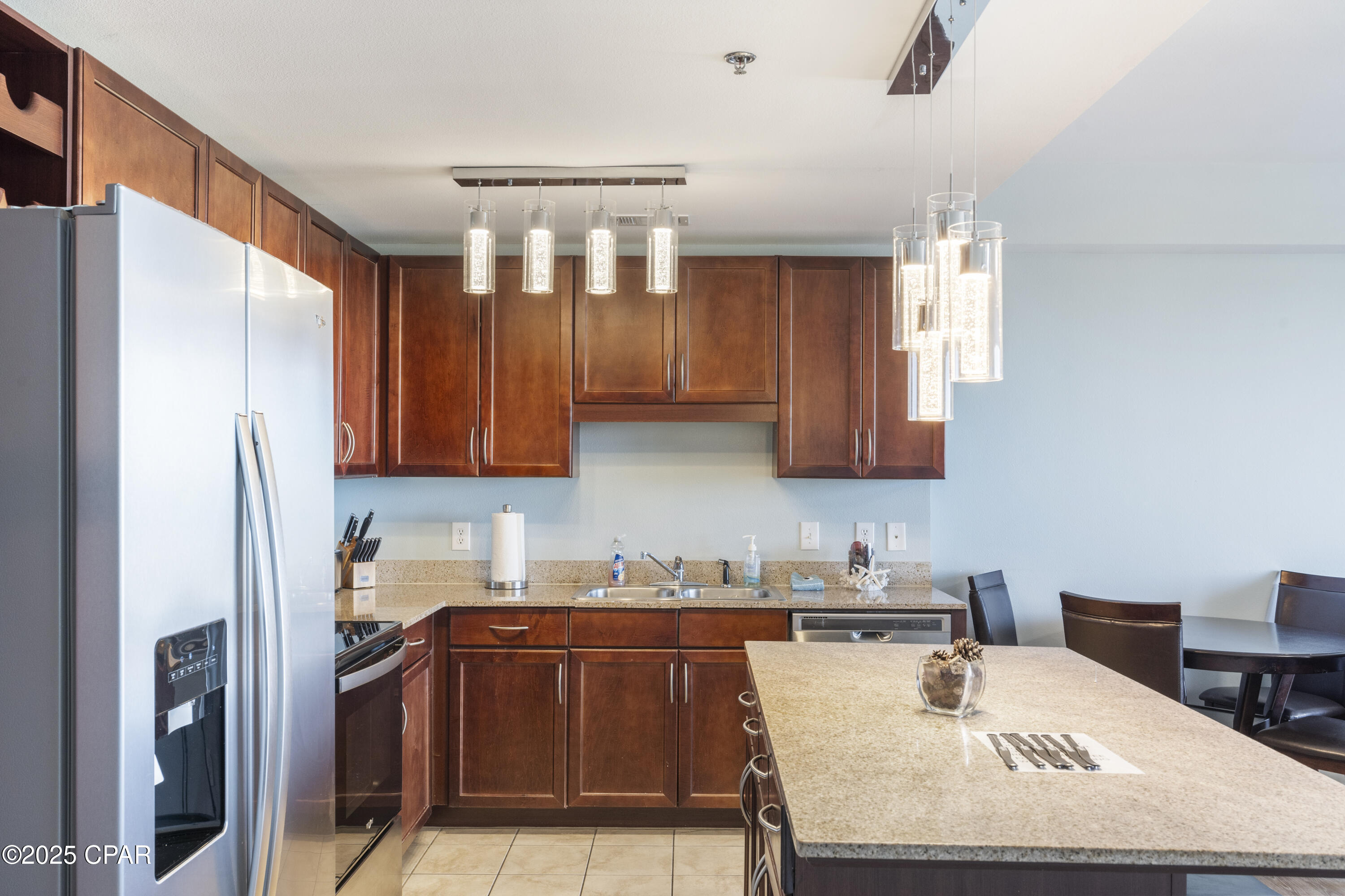 Image 12 For 9902 Thomas Drive  1735