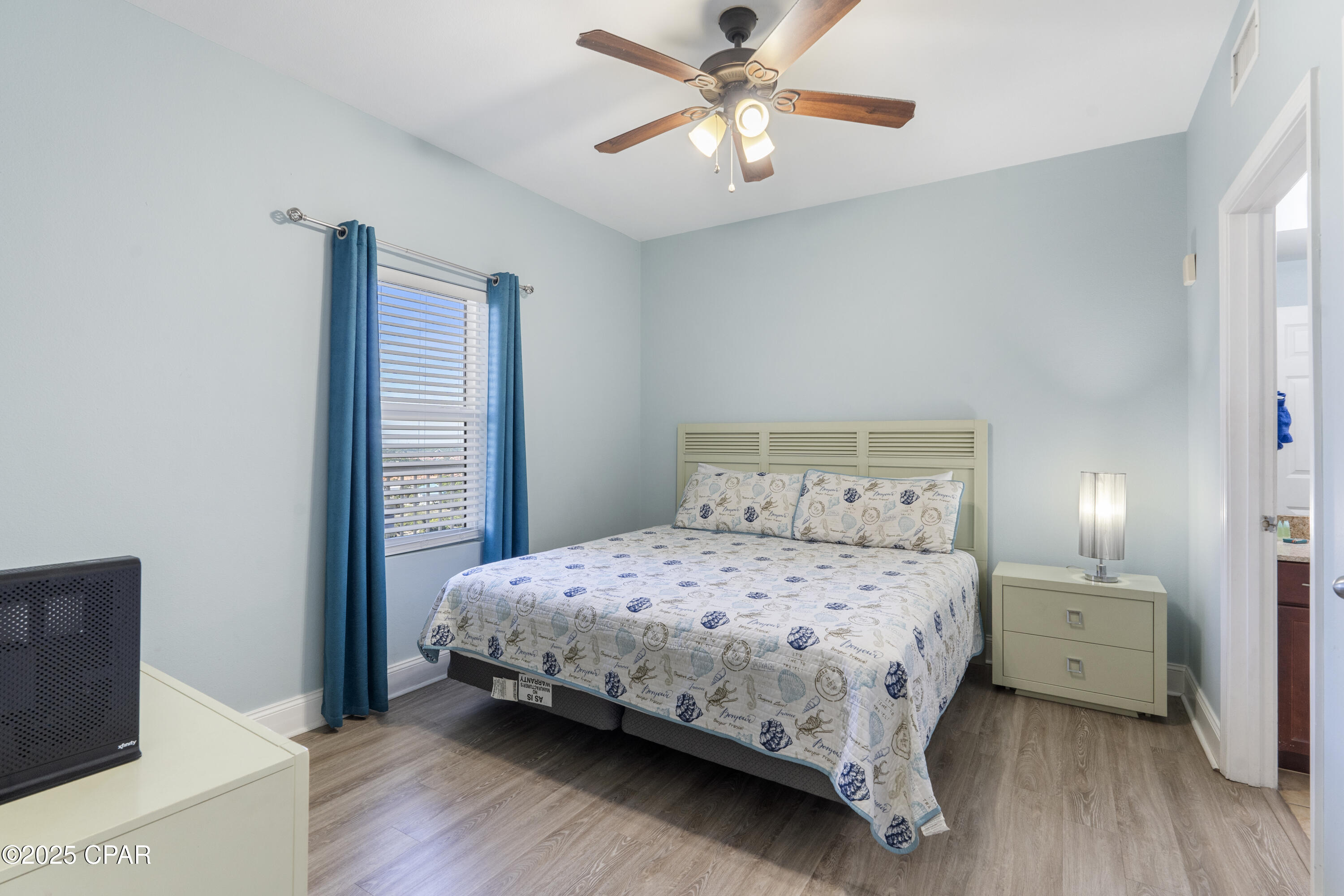 Image 3 For 9902 Thomas Drive  1735