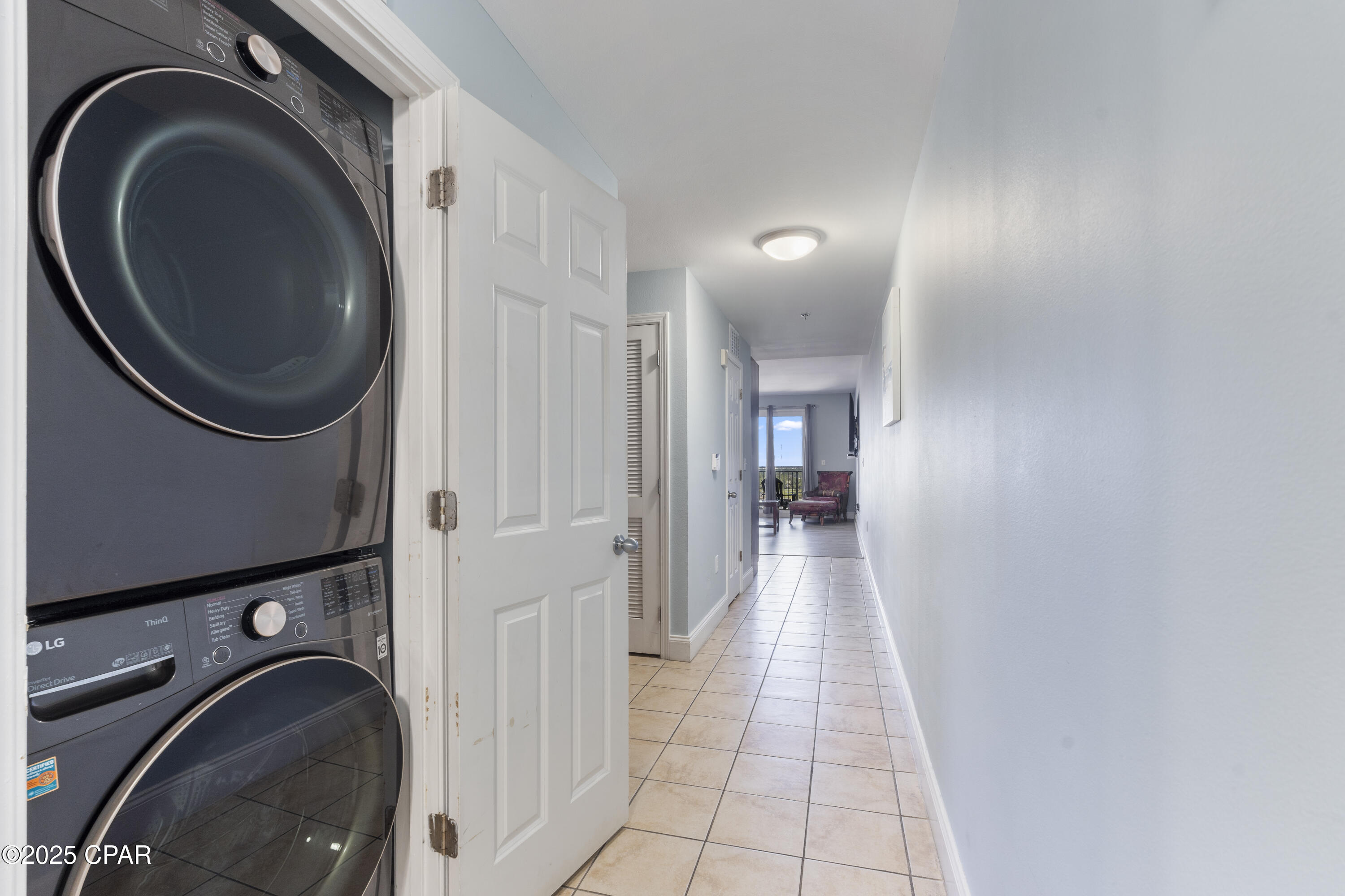 Image 7 For 9902 Thomas Drive  1735