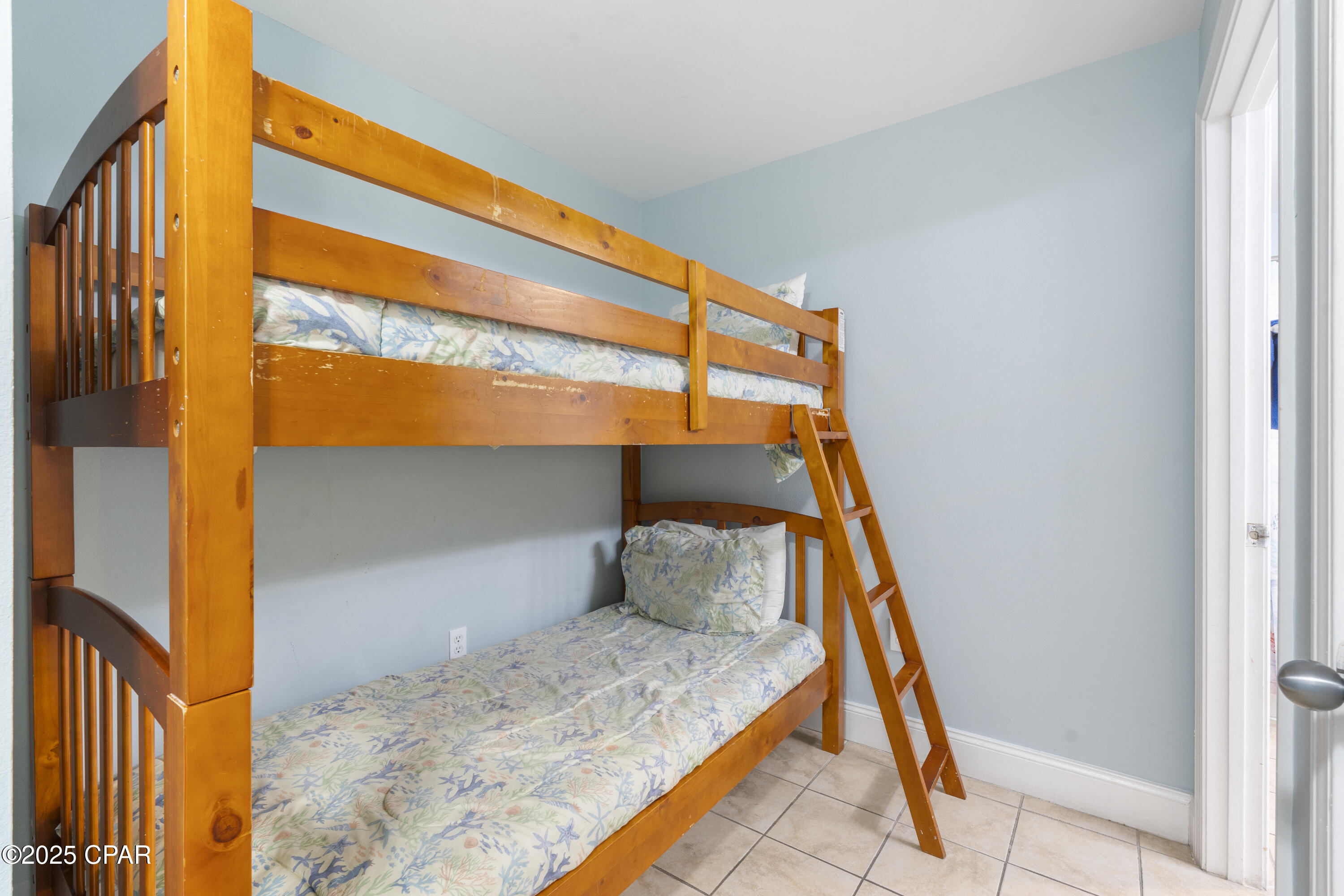 Image 8 For 9902 Thomas Drive  1735