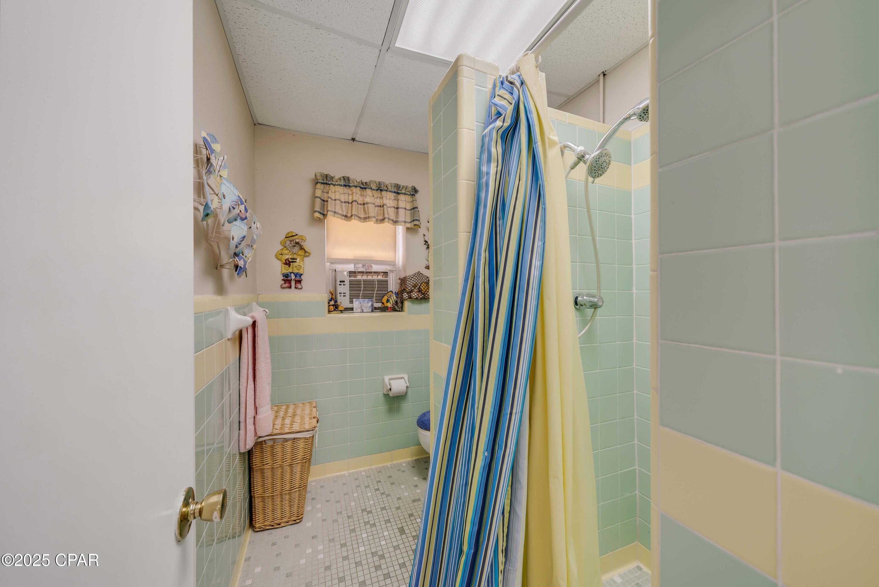 Image 11 For 5323 Thomas Drive 25