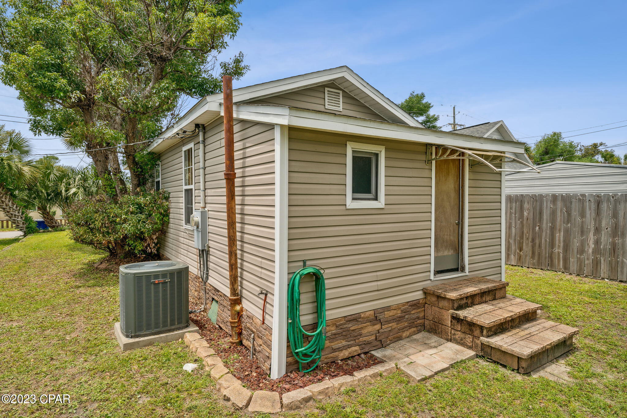 Image 17 For 222 Sherman Avenue