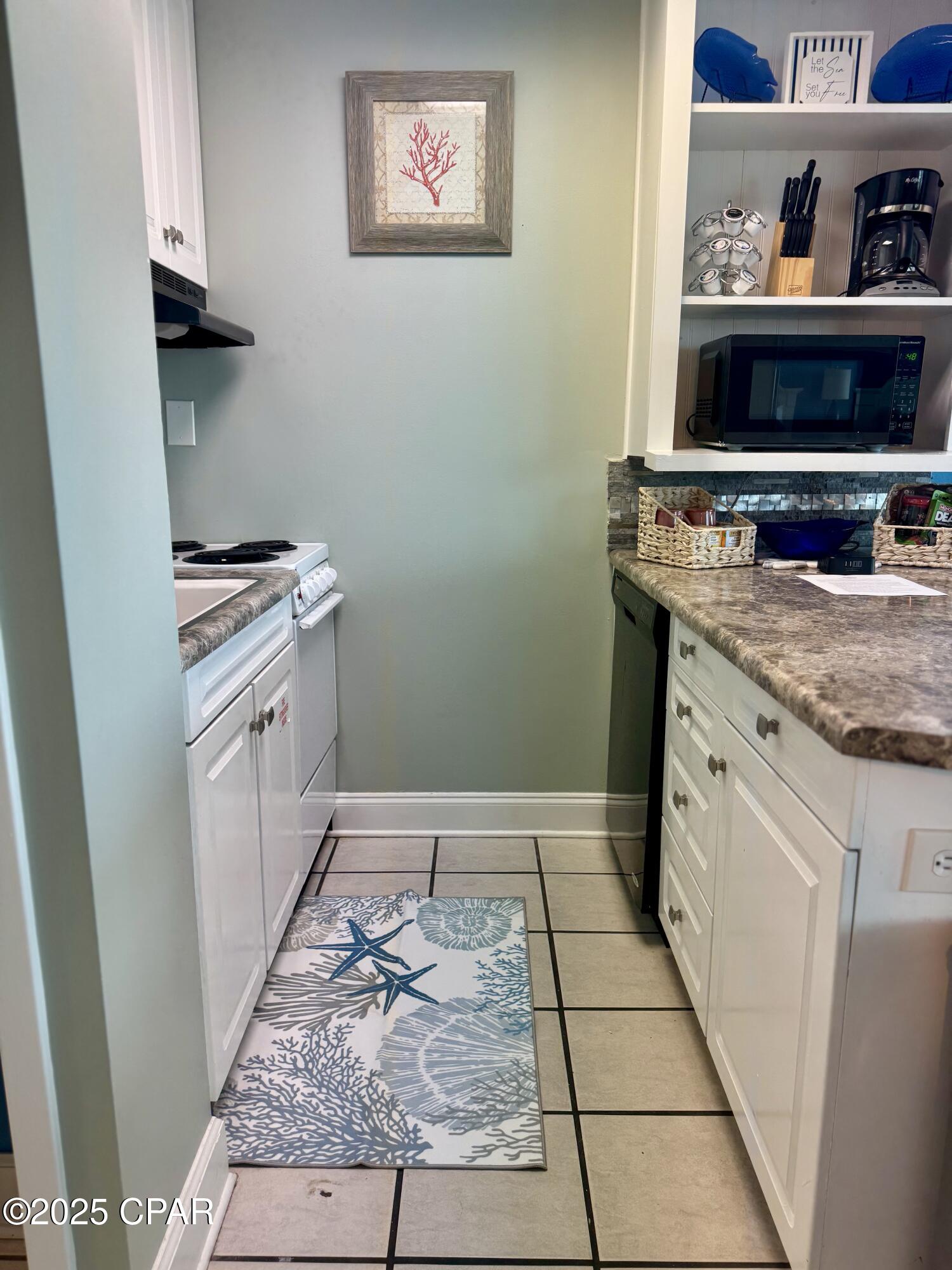 Image 13 For 8817 Thomas Drive A614