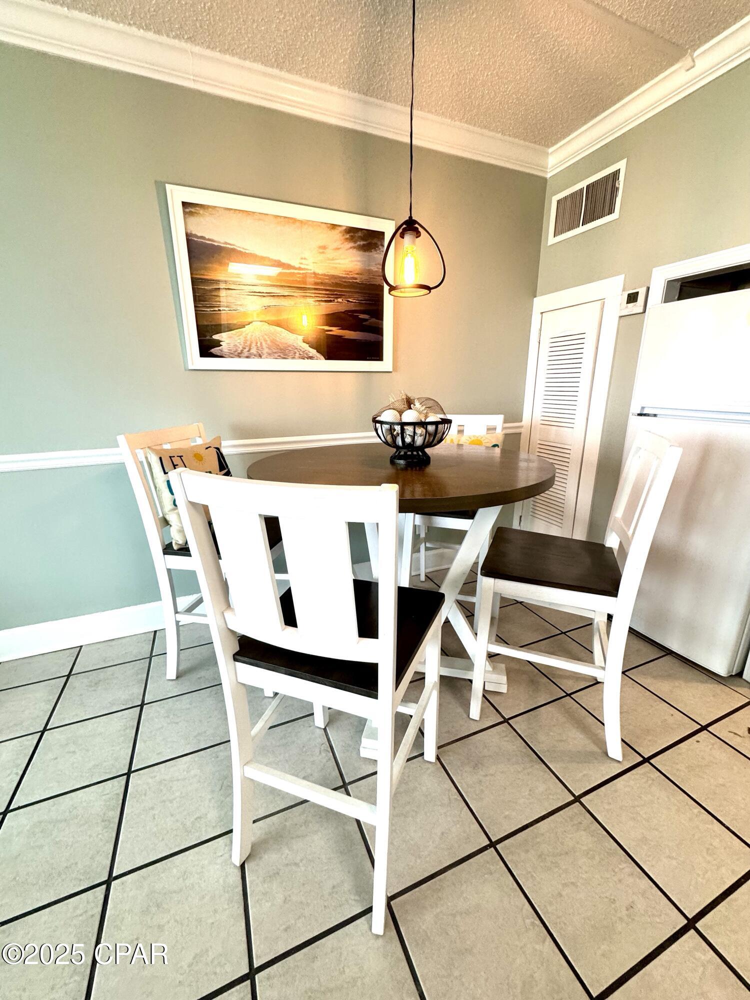 Image 23 For 8817 Thomas Drive A614