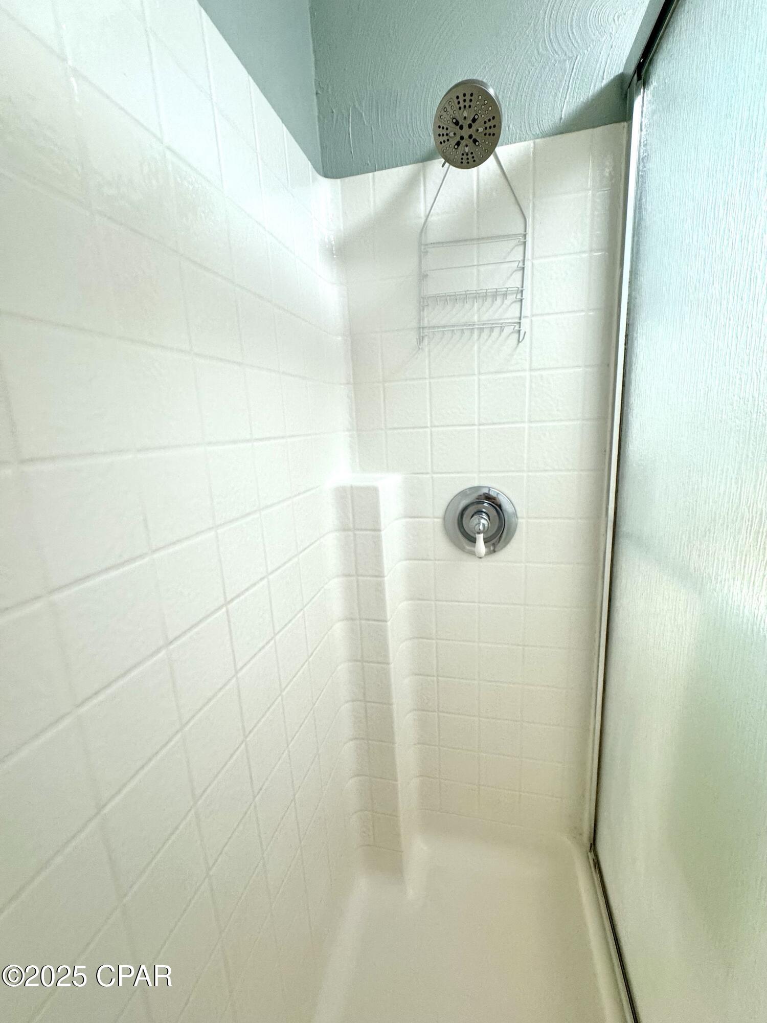 Image 28 For 8817 Thomas Drive A614