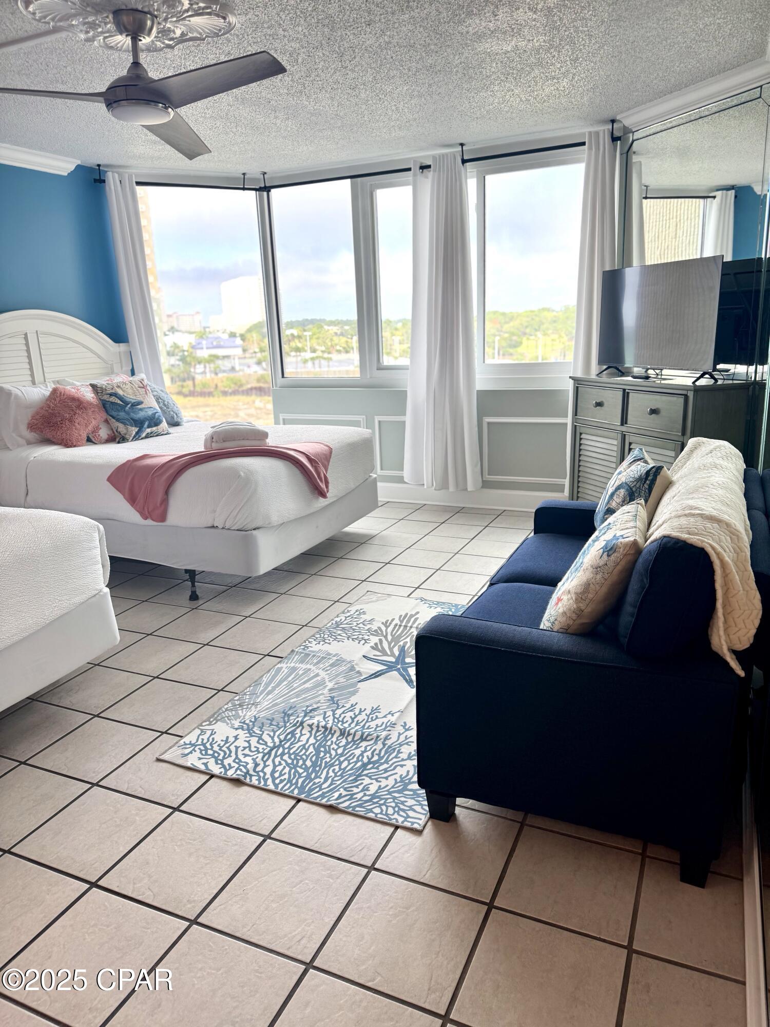 Image 5 For 8817 Thomas Drive A614