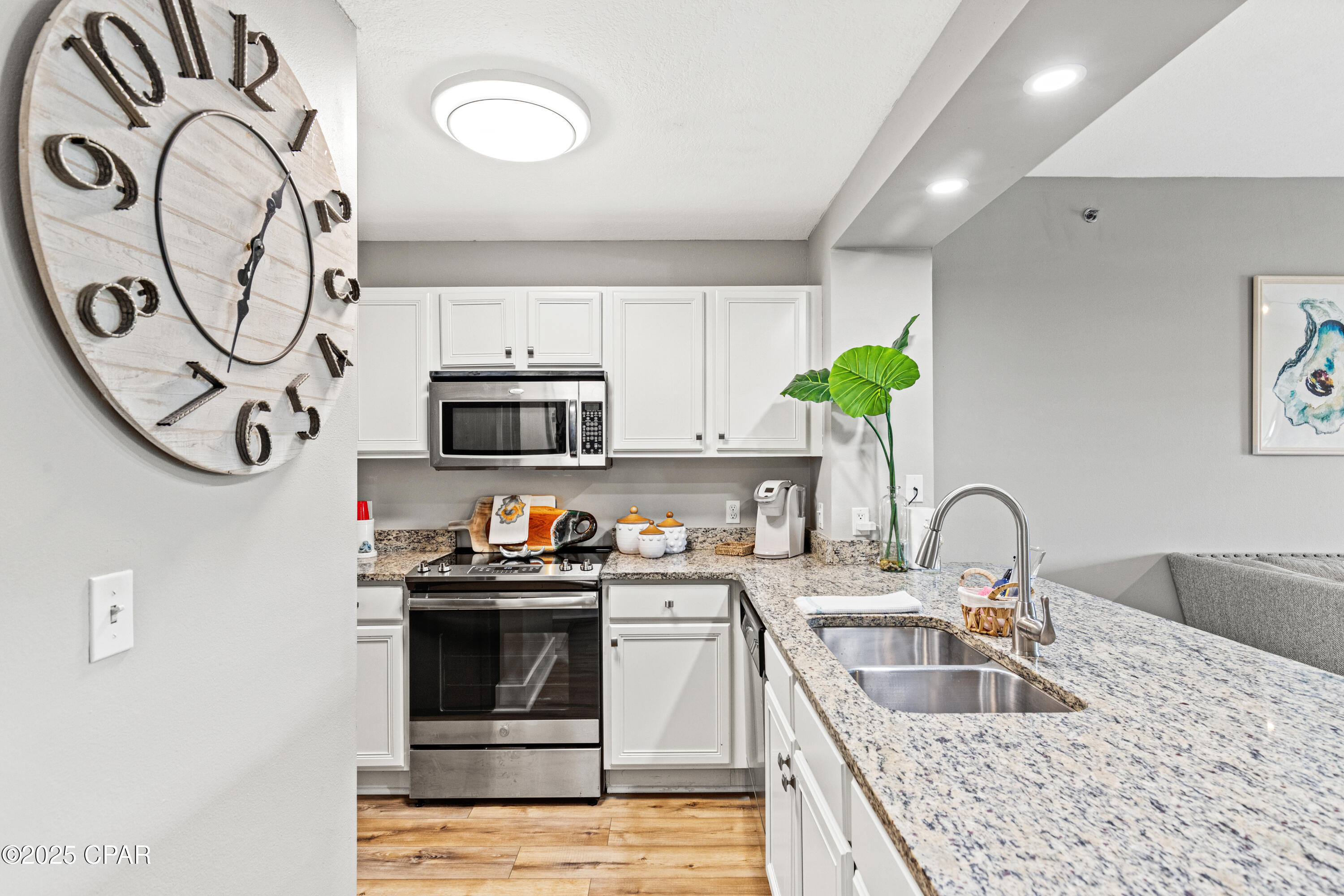 Image 6 For 3300 Highway 98  210