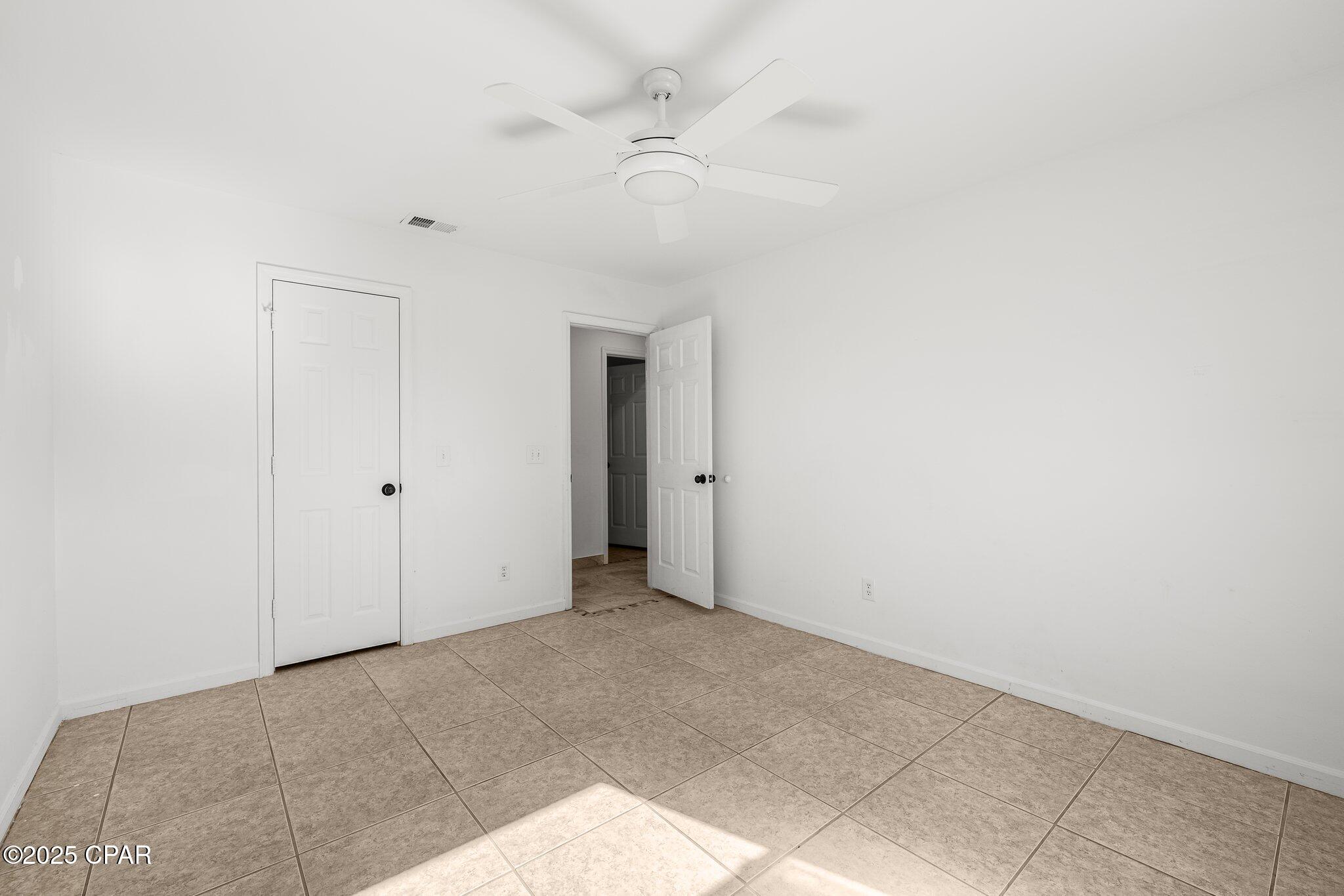 Image 16 For 2745 Ravenwood Court