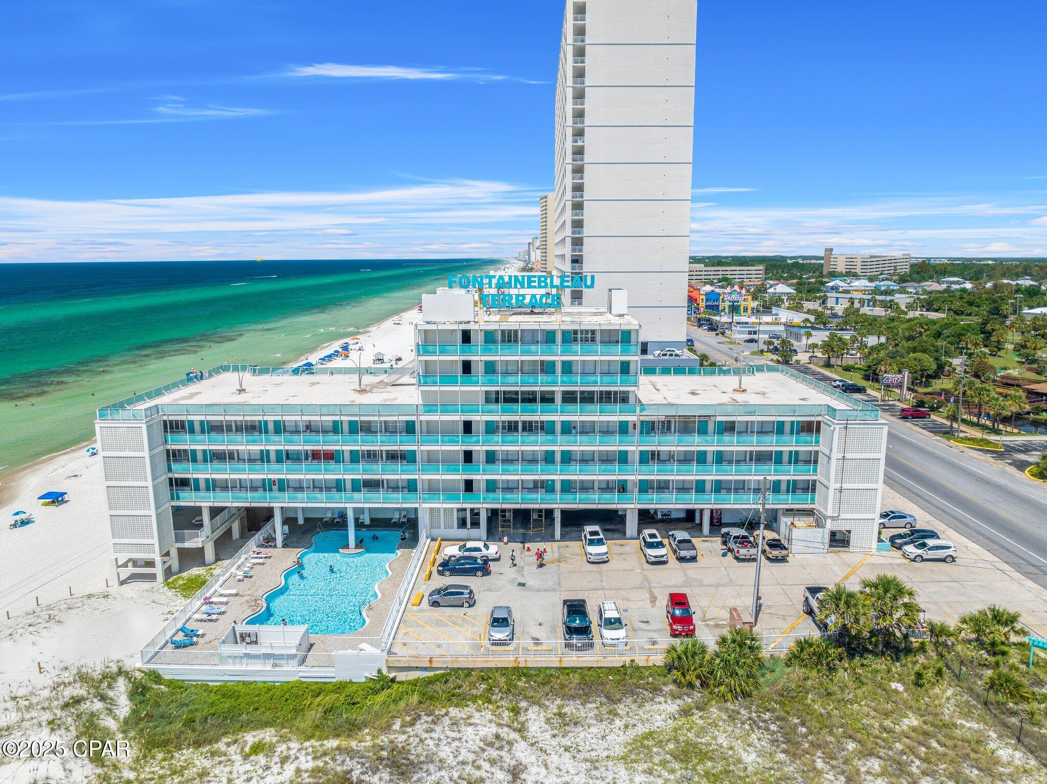 Listing photo id 18 for 14401 Front Beach Road 416