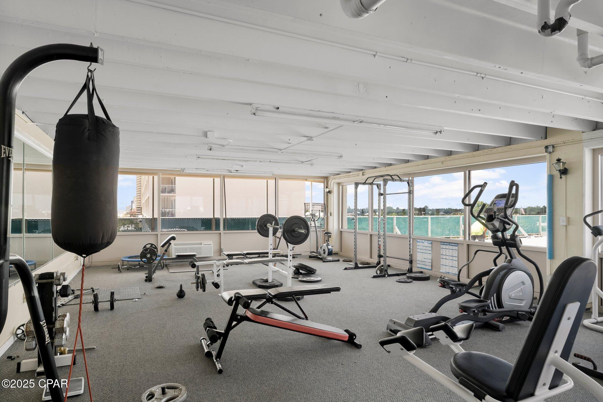 Listing photo id 30 for 14401 Front Beach Road 416