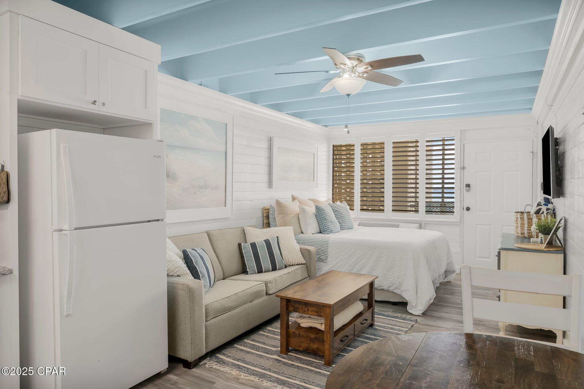 Listing photo id 8 for 14401 Front Beach Road 416