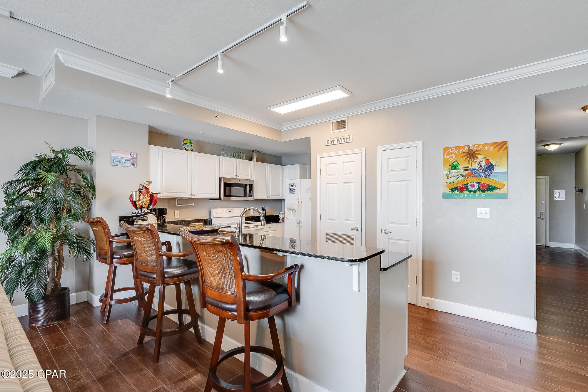 Image 5 For 16819 Front Beach Road 903