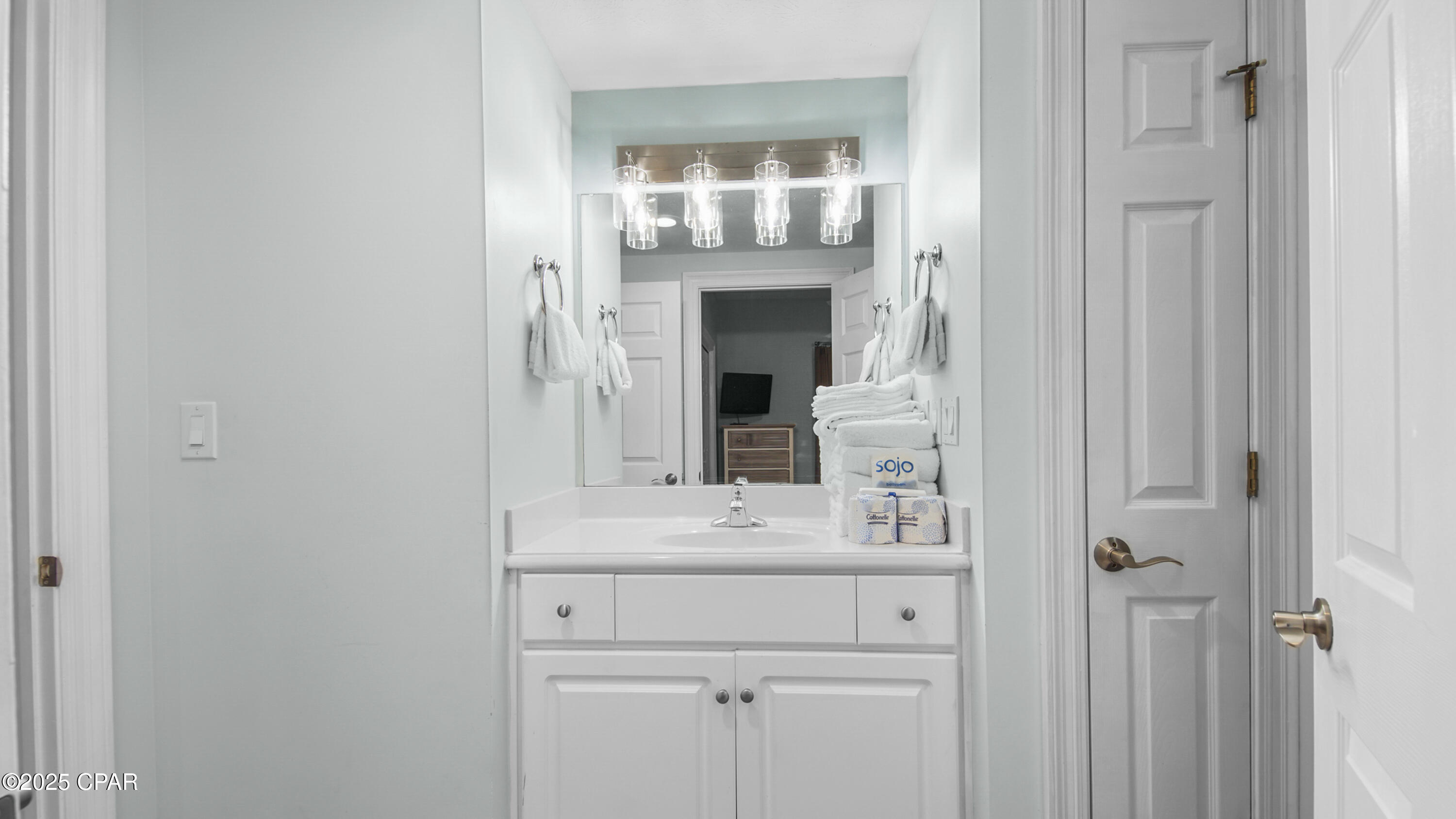 Image 11 For 5004 Thomas 2005 Drive 2005