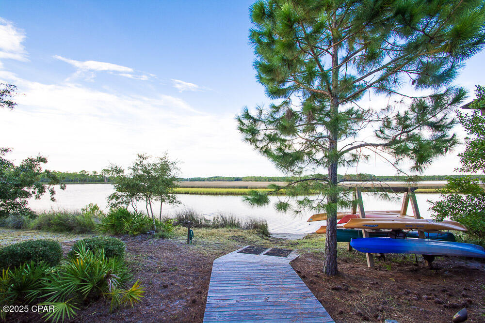 Listing photo id 19 for 6332 River House Drive