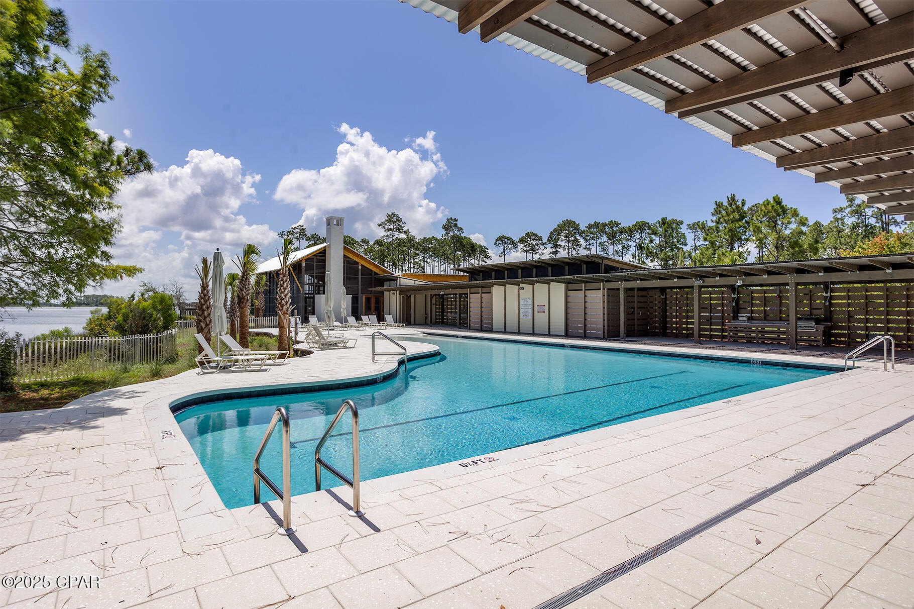 Listing photo id 23 for 6332 River House Drive