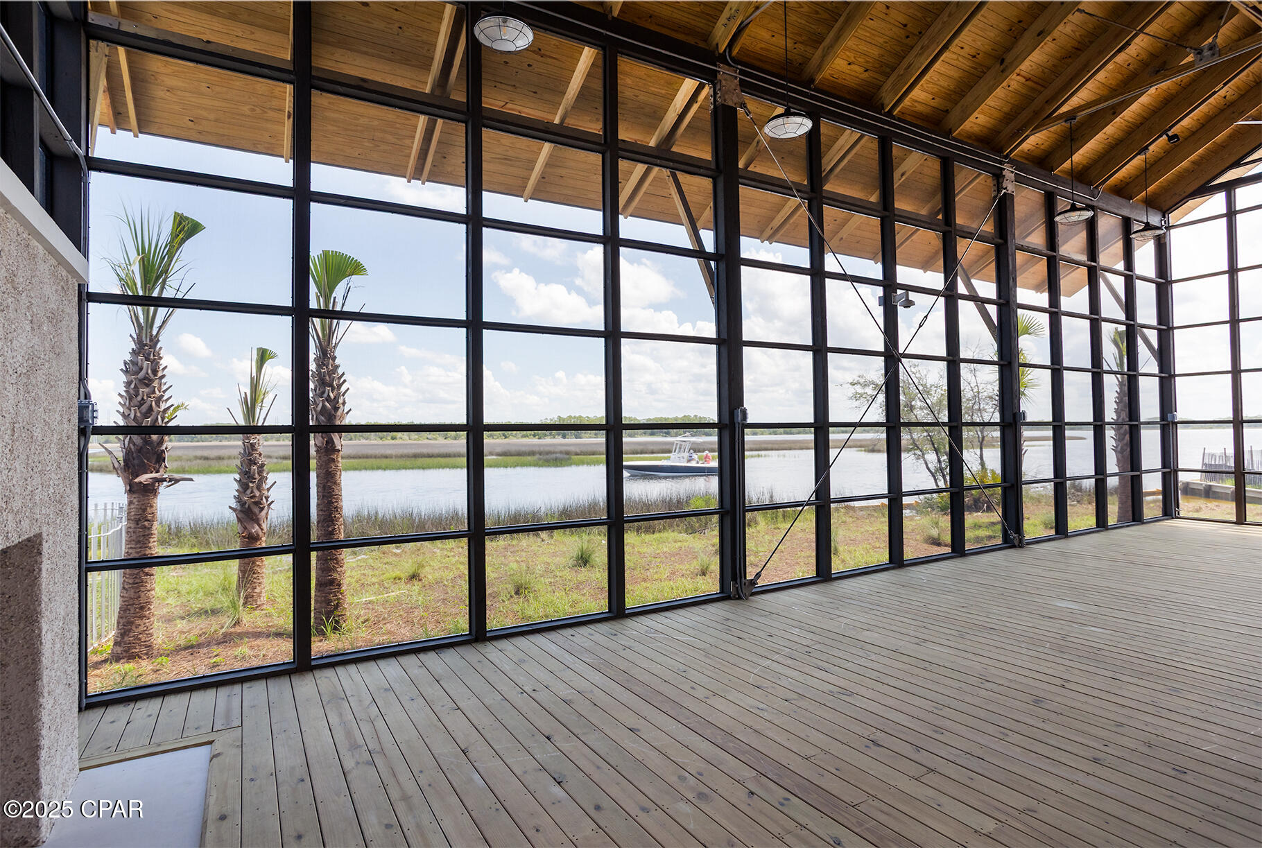 Listing photo id 25 for 6332 River House Drive