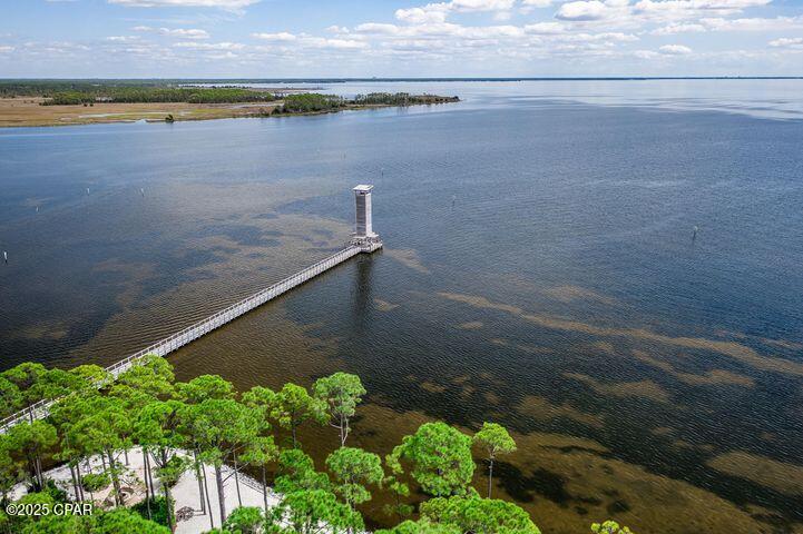 Listing photo id 34 for 6332 River House Drive