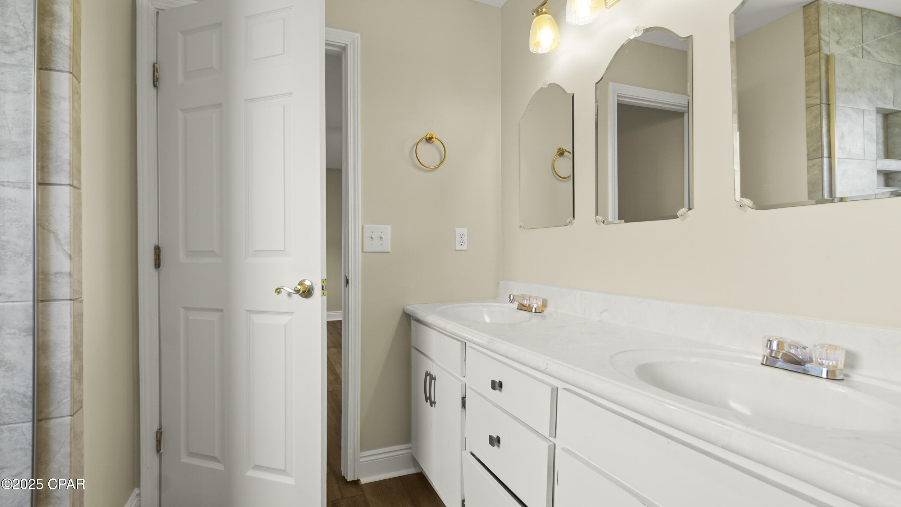 Image 13 For 2435 Amhurst Street