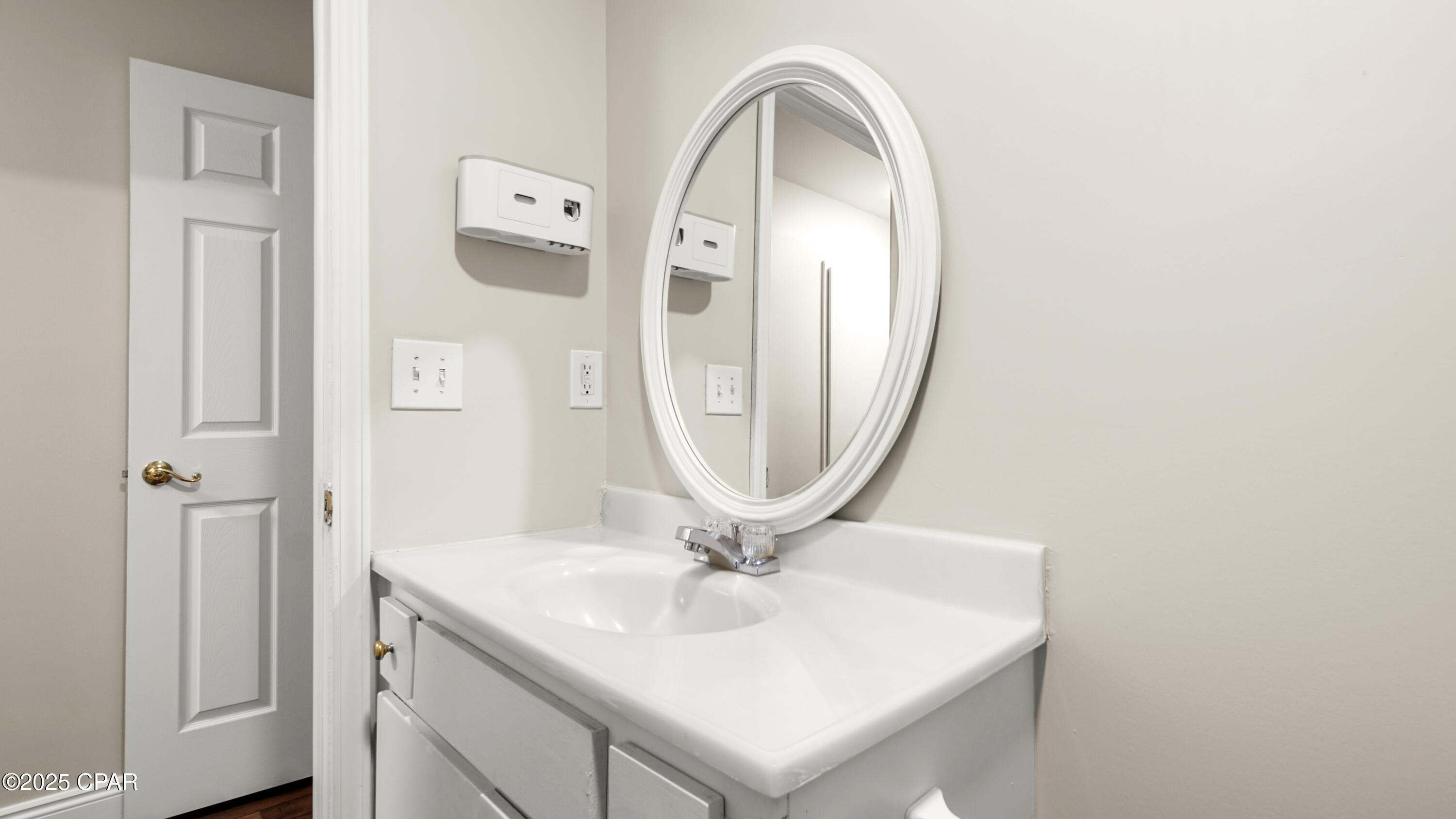 Image 20 For 2435 Amhurst Street