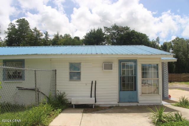 Image 7 For 4583 Dickson Road